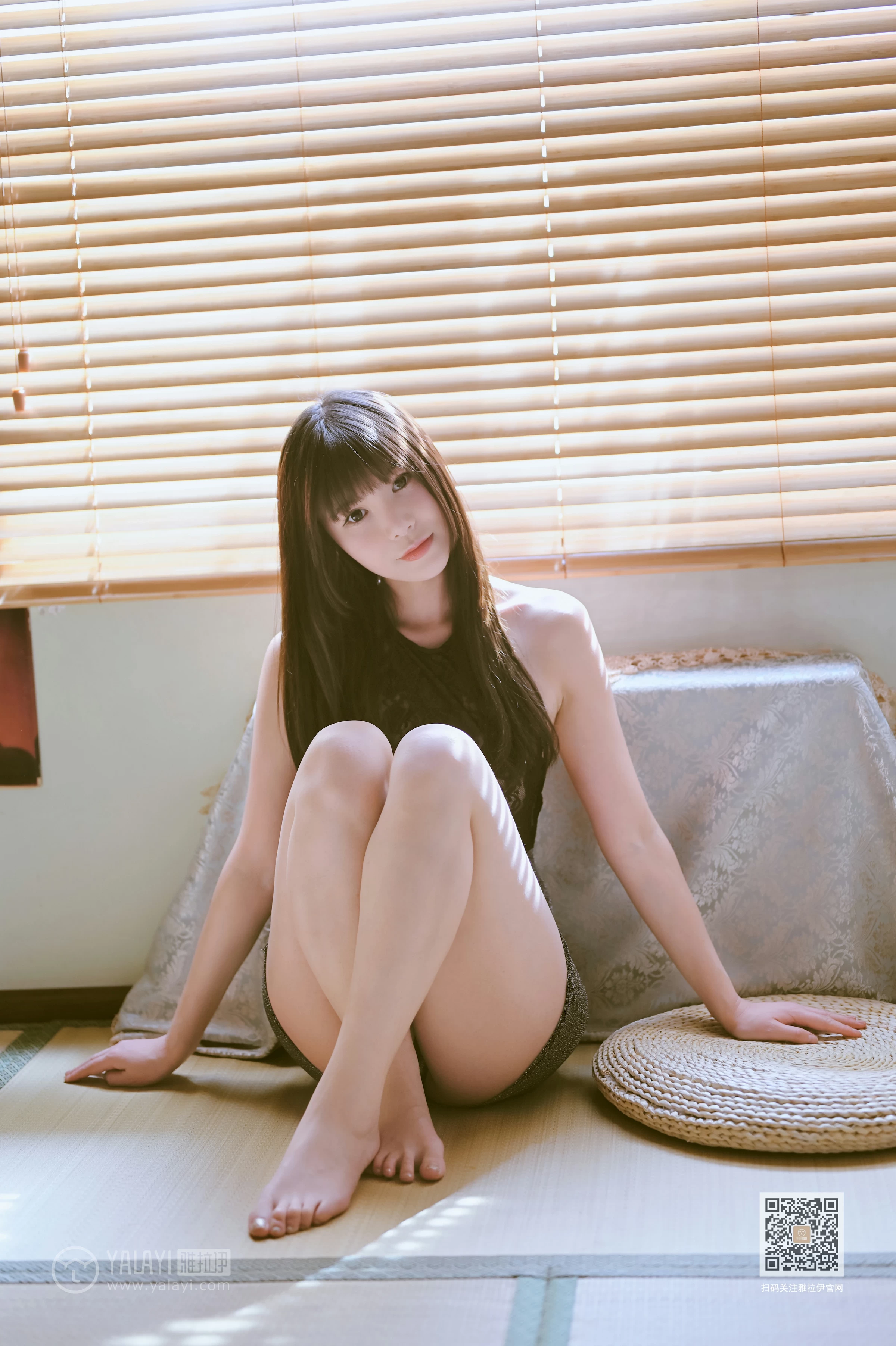 [YALAYI雅拉伊]Vol.595 婀娜 斯雯 灰色紧身透视连衣裙性感私房写真集第9张