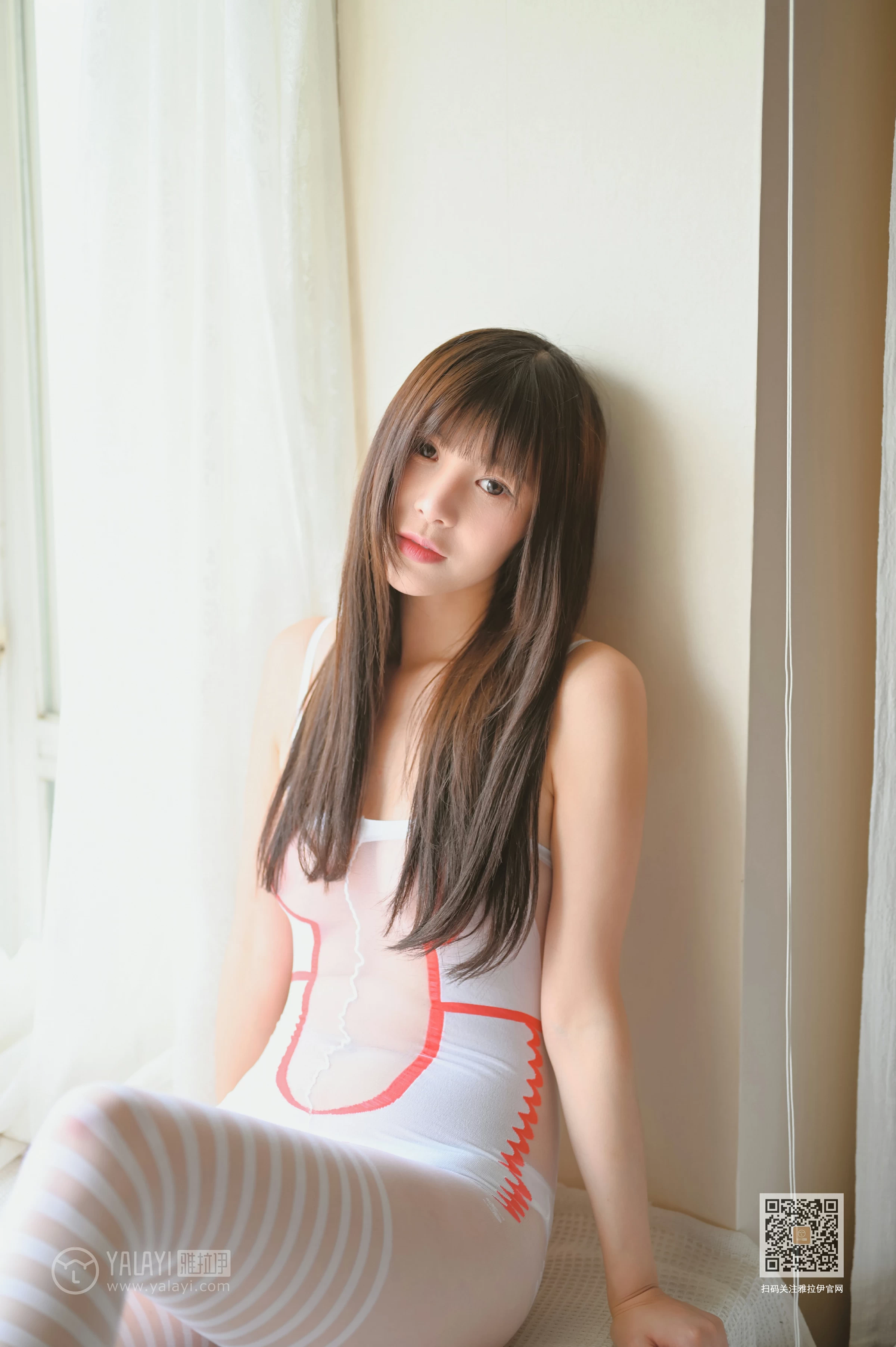 [YALAYI雅拉伊]NO.602 《销魂连体袜》斯雯 白色透视情趣连体丝裤袜性感私房写真集第5张