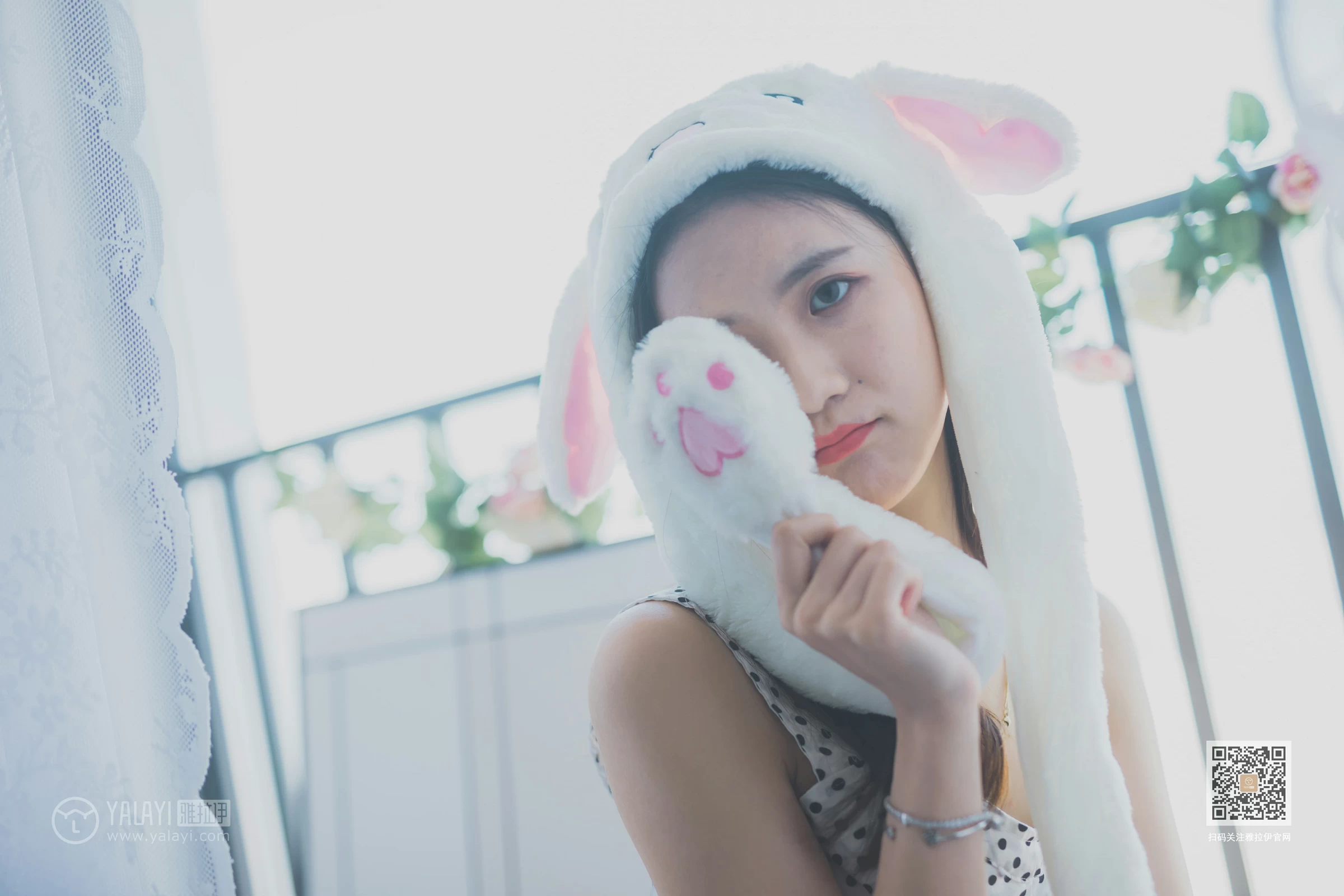 [YALAYI雅拉伊]NO.632 《淘气女友》 尹梦 白色小背心加斑点短裙清纯可爱私房写真集第5张