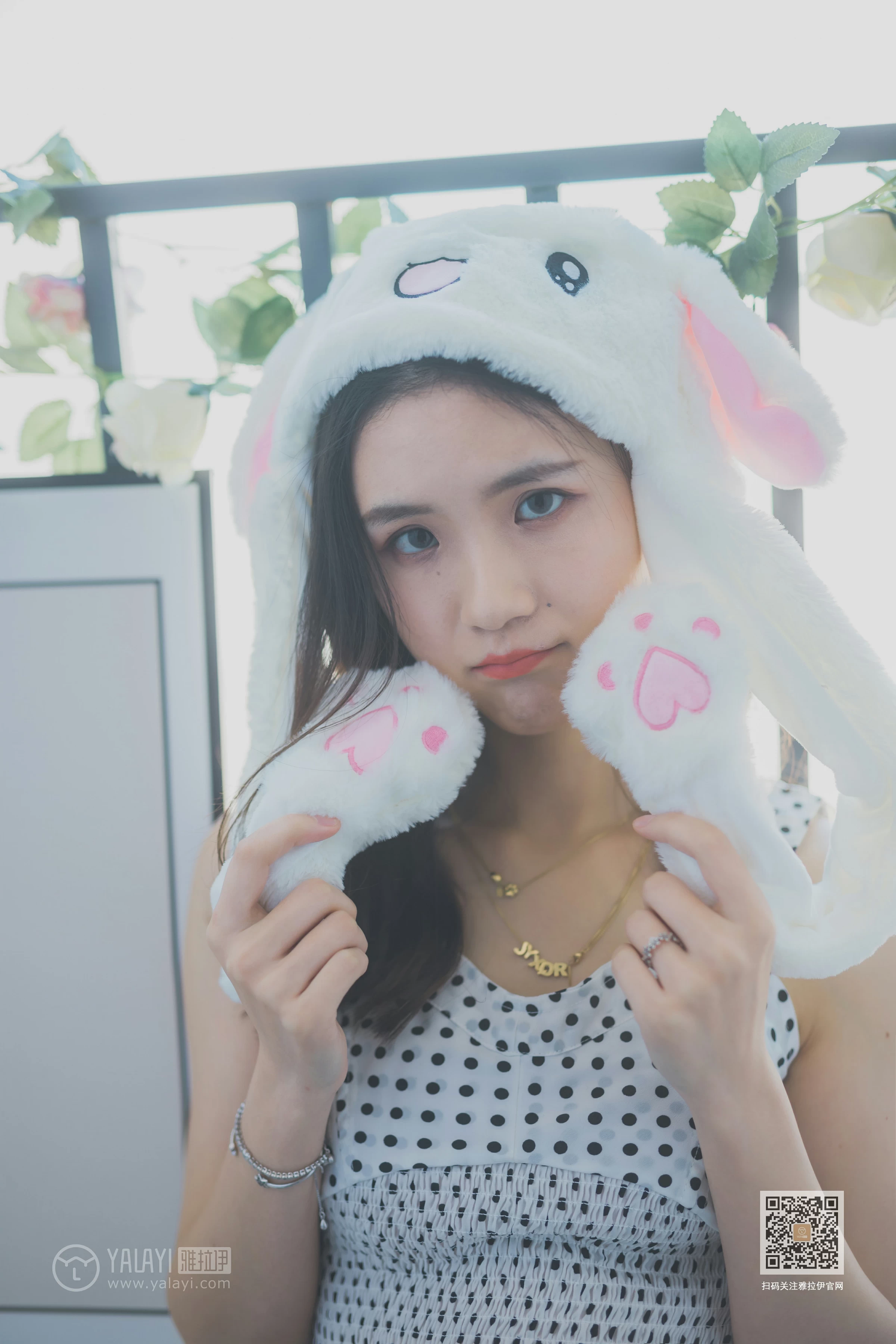 [YALAYI雅拉伊]NO.632 《淘气女友》 尹梦 白色小背心加斑点短裙清纯可爱私房写真集第7张