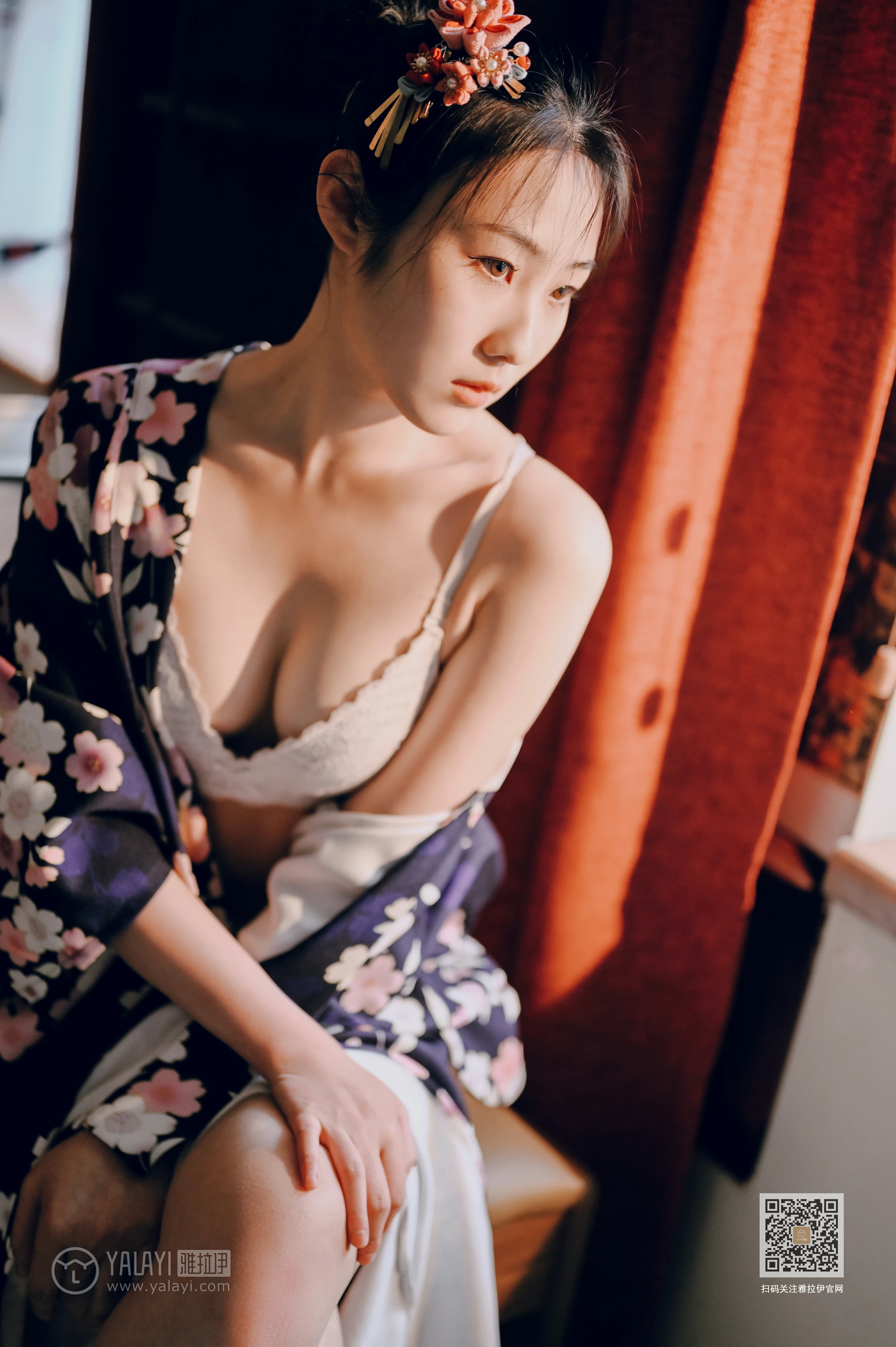 [YALAYI雅拉伊]NO.635 《和服少女》 沈伊 黑色和服加白色蕾丝内衣性感私房写真集第12张