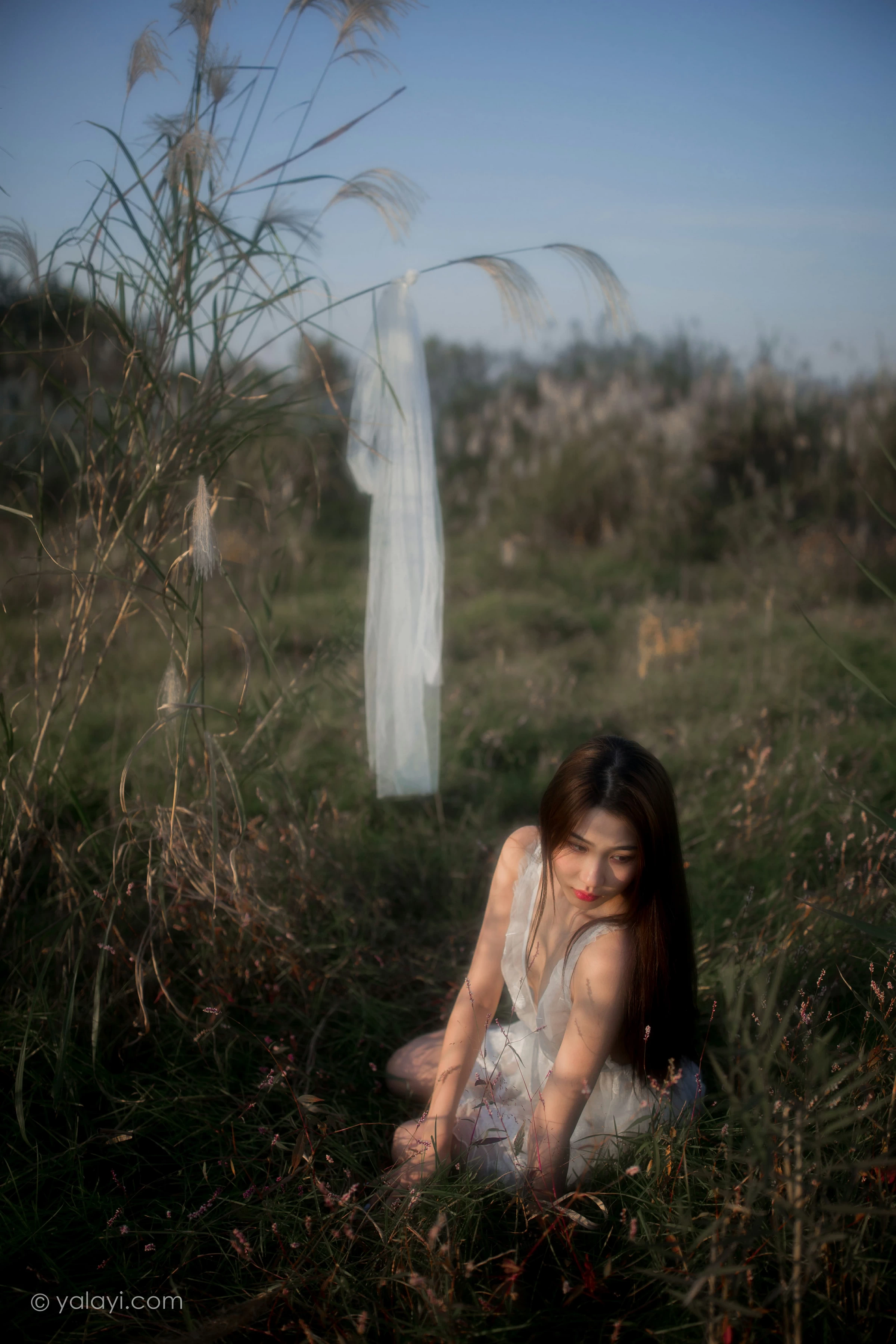 [YALAYI雅拉伊]NO.732 《寻》 籹籹仔 白色透视情趣婚纱性感私房写真集第8张