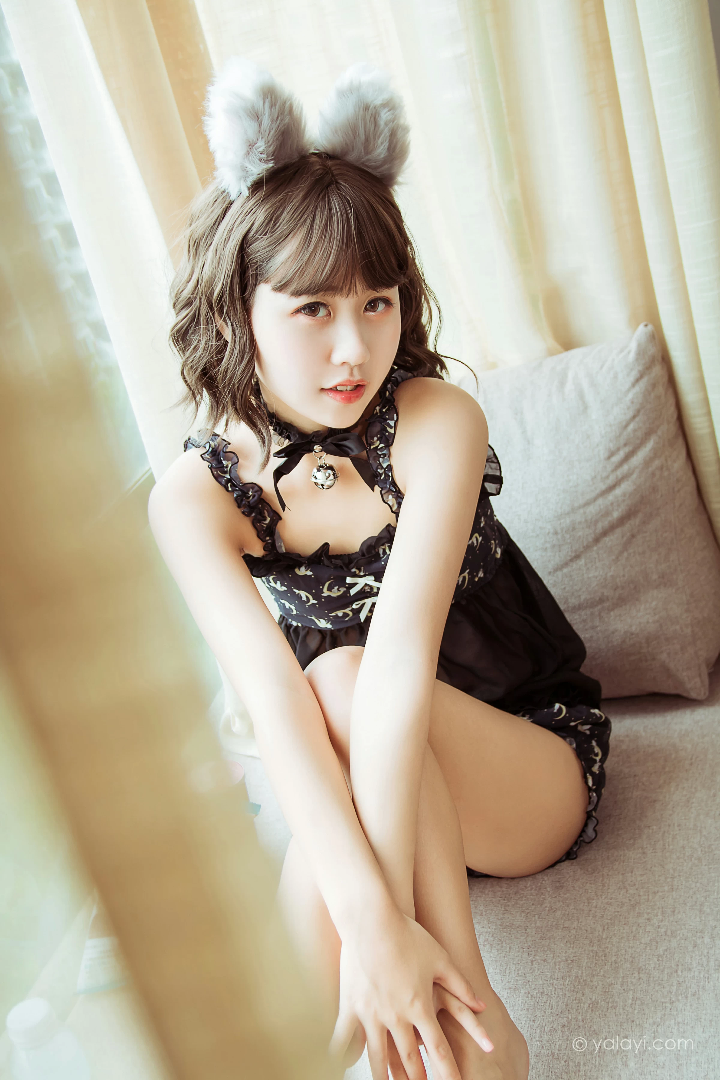 [YALAYI雅拉伊]NO.735 《就想赖着你》 甜酱吖 黑色透视情趣内衣性感私房写真集第9张