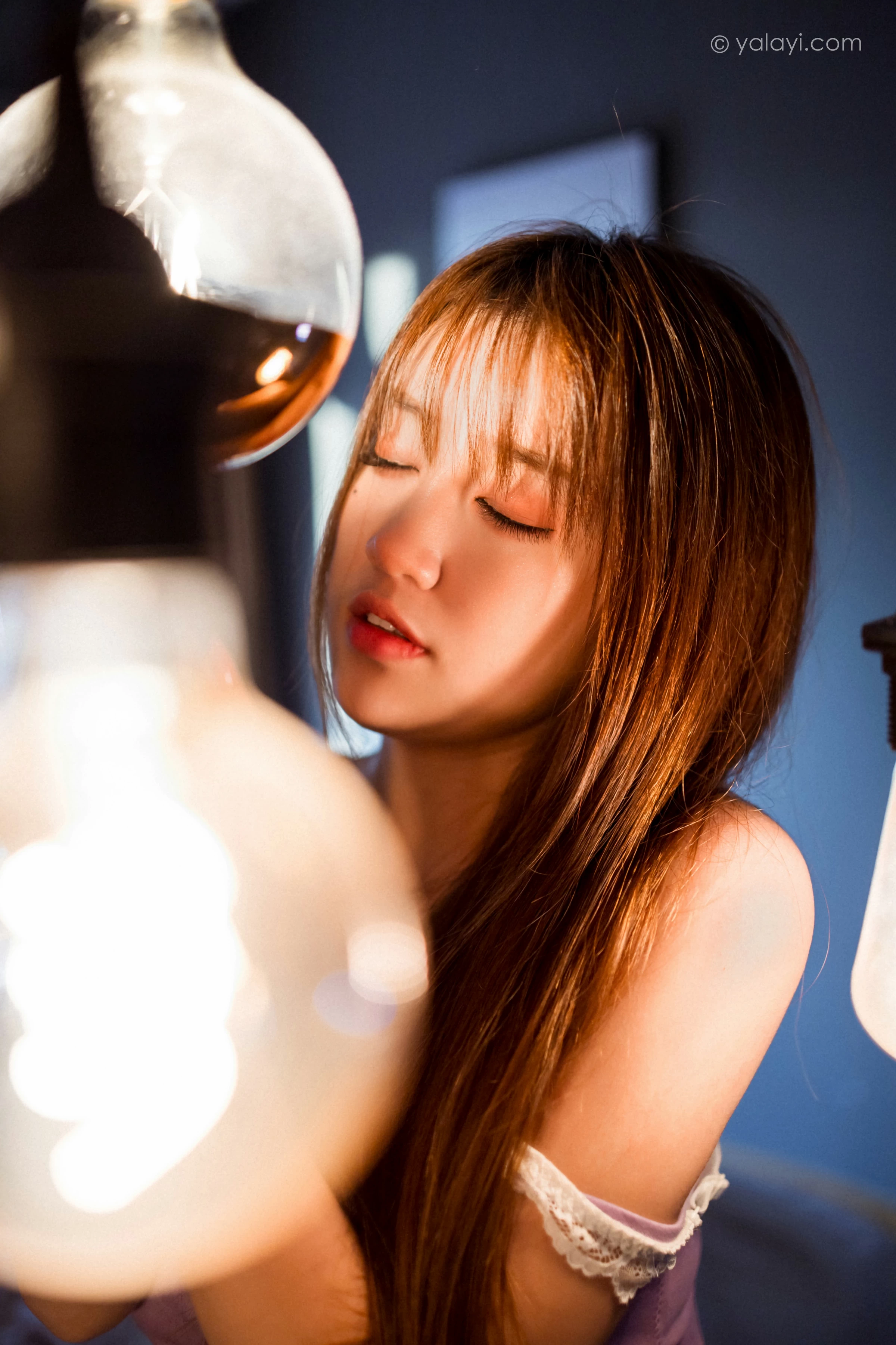 [YALAYI雅拉伊]NO.742 《失恋后》 虞艺 粉色性感小背心加牛仔短裙私房写真集第13张