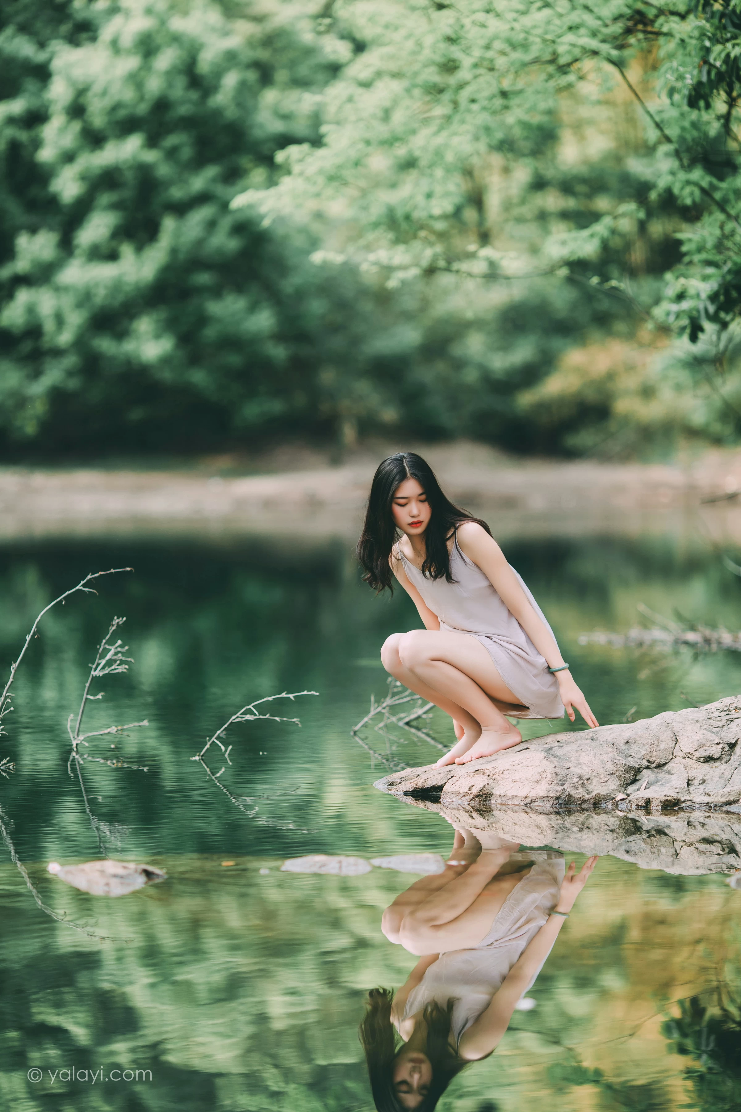 [YALAYI雅拉伊]NO.663 《涟漪》 和风 JK制服与短裙加黑色蕾丝内衣写真第9张