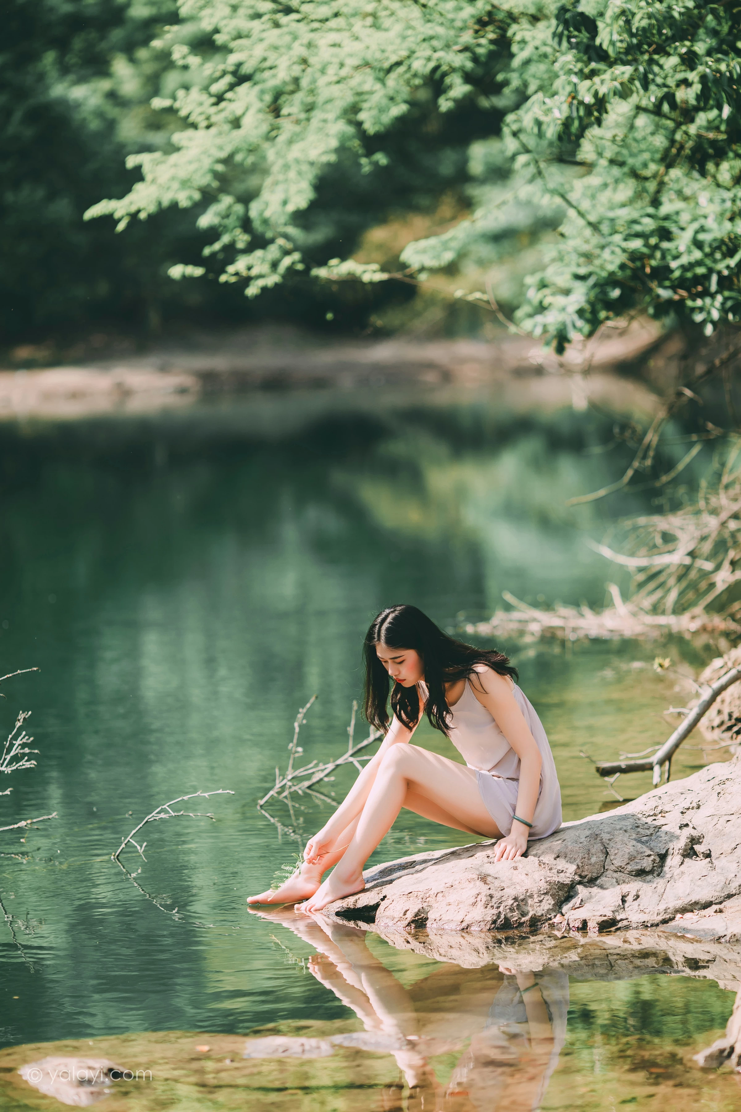 [YALAYI雅拉伊]NO.663 《涟漪》 和风 JK制服与短裙加黑色蕾丝内衣写真第11张