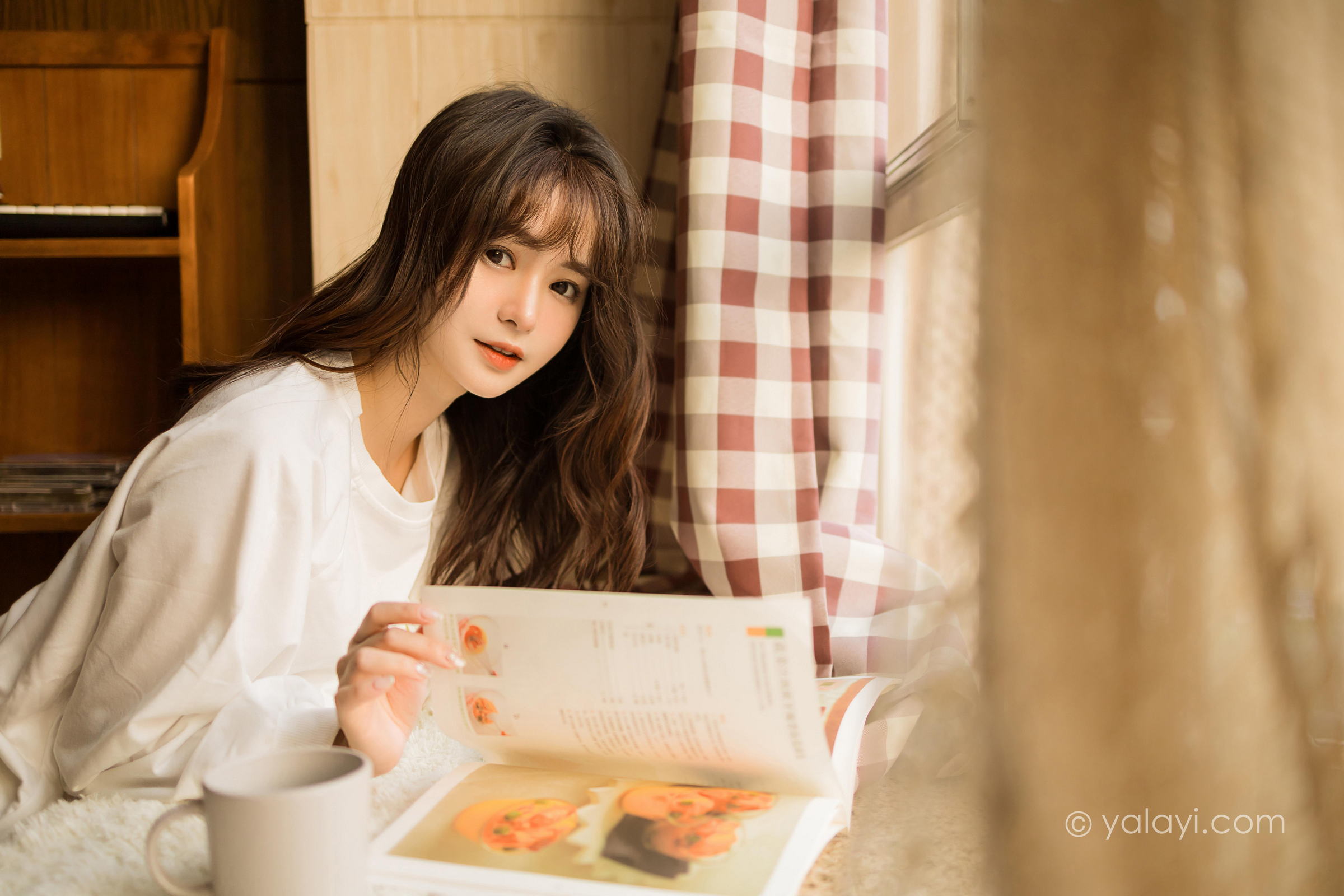[YALAYI雅拉伊]2022.05.07 快乐加倍 小亭 白色礼服衬衫加短裙清纯写真集第11张
