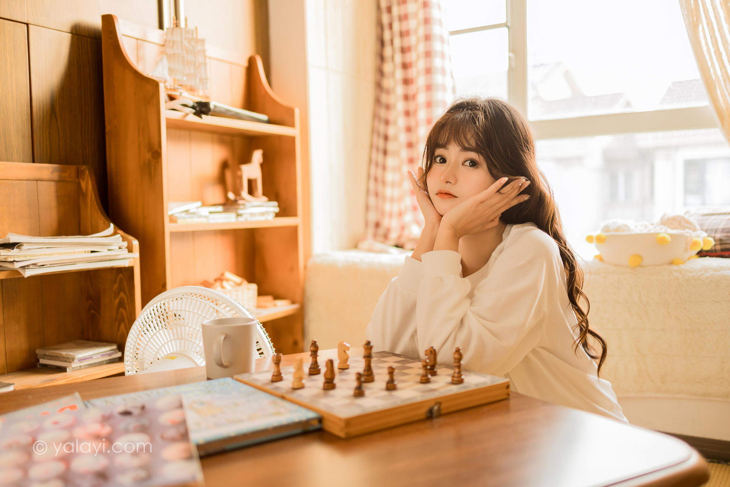 [YALAYI雅拉伊]2022.05.07 快乐加倍 小亭 白色礼服衬衫加短裙清纯写真集第7张