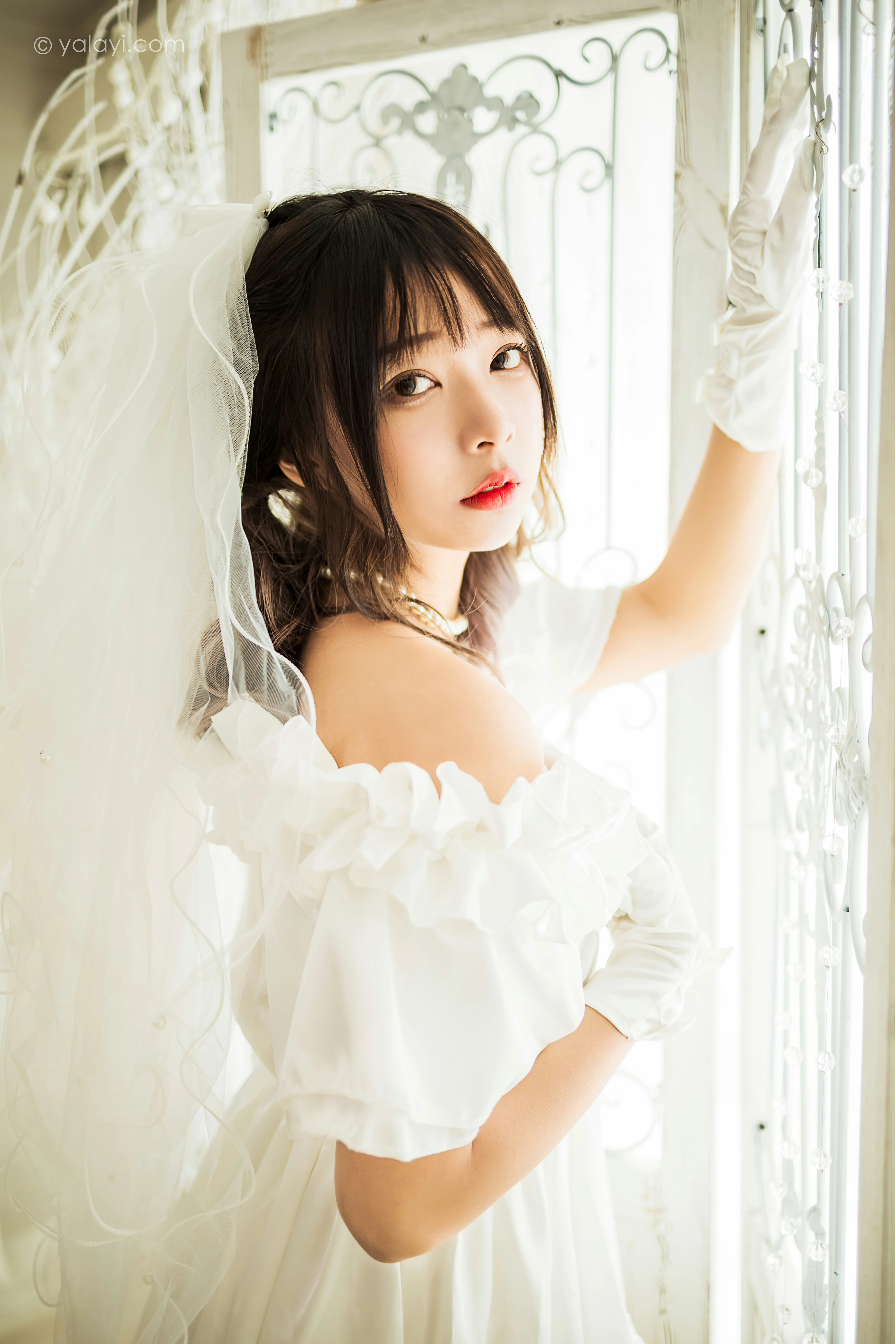 [YALAYI雅拉伊]NO.862 美丽的梦 阿禾 白色抹胸婚纱性感写真集第13张