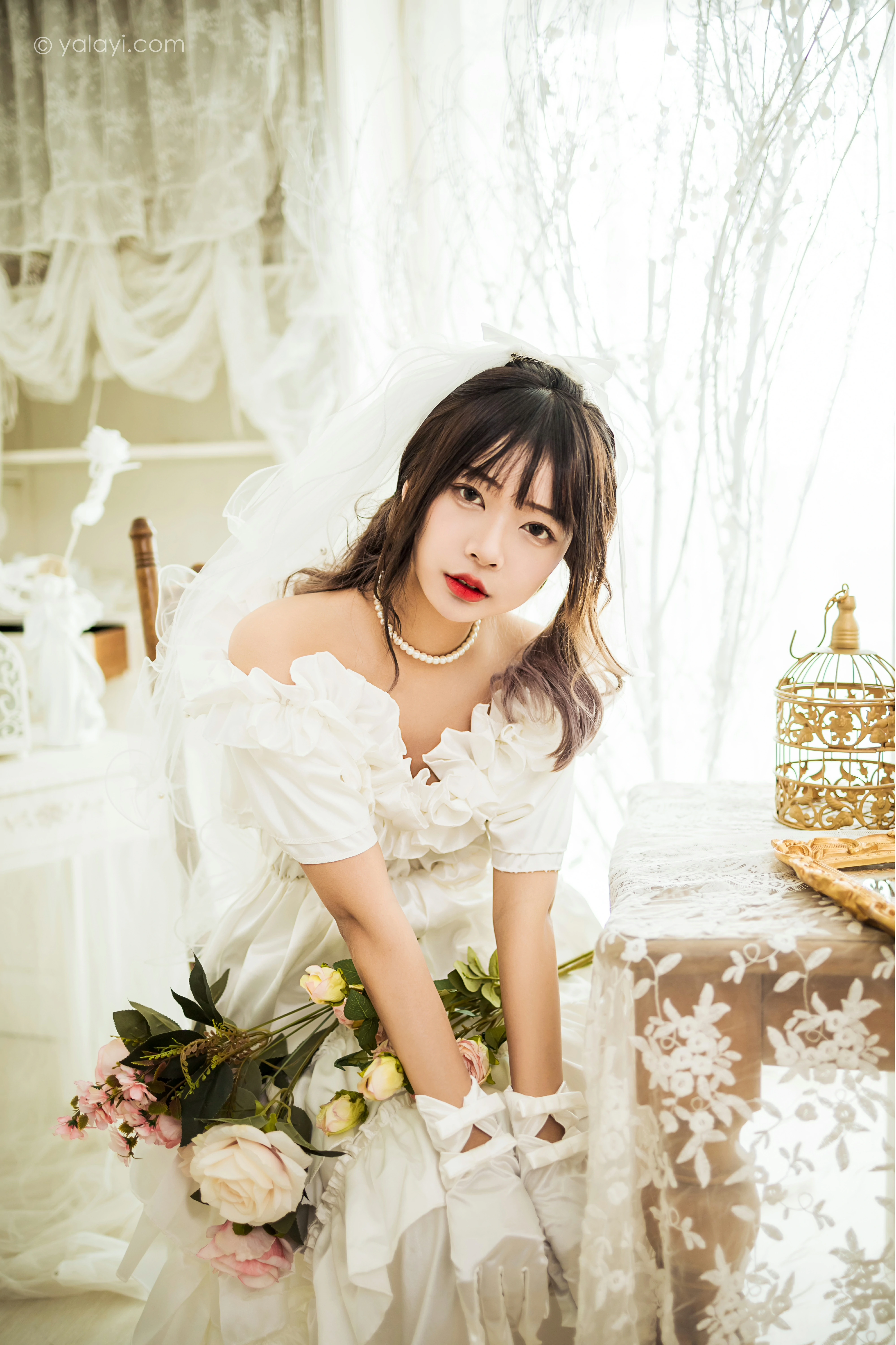 [YALAYI雅拉伊]NO.862 美丽的梦 阿禾 白色抹胸婚纱性感写真集第11张