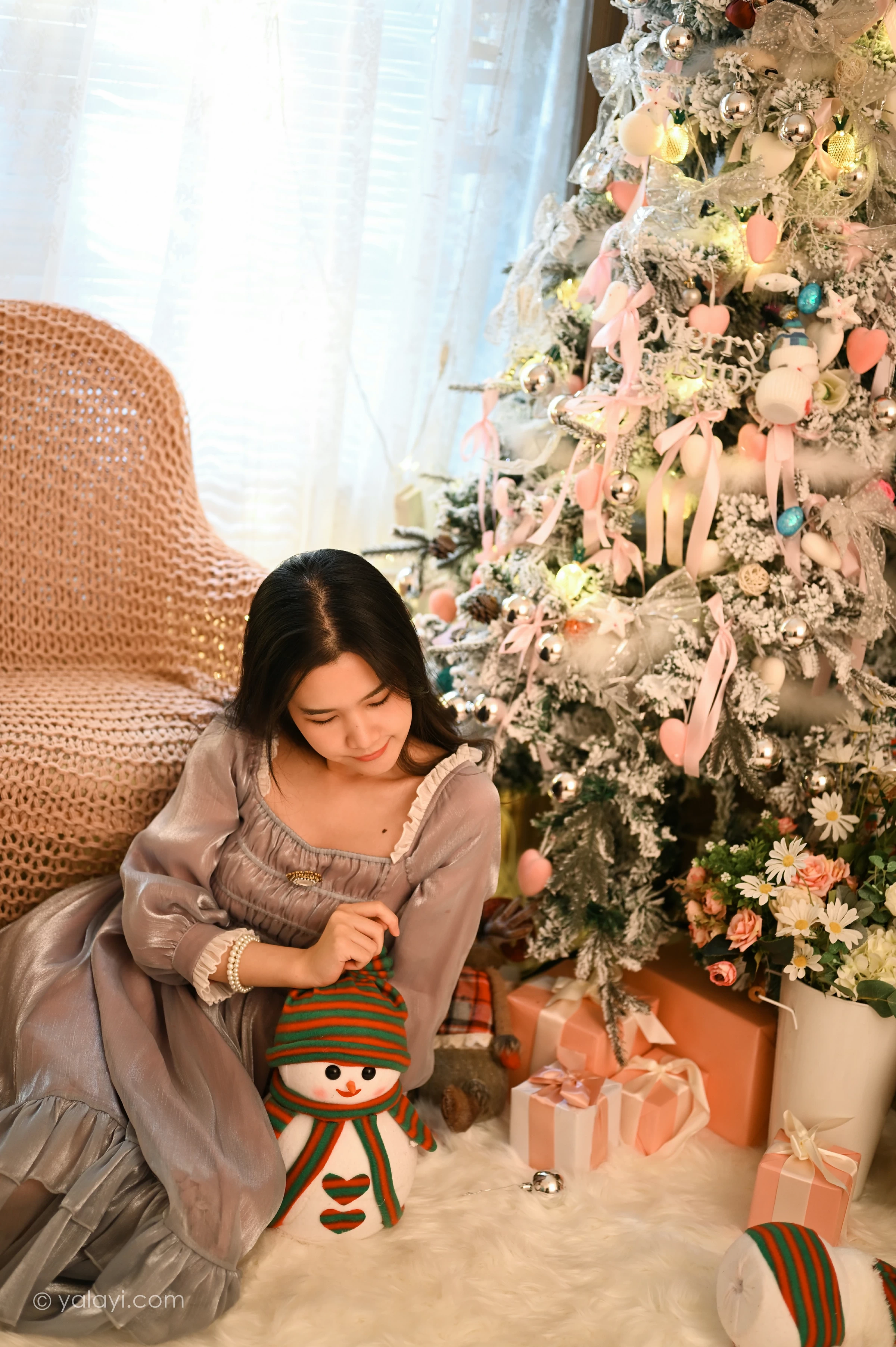 [YALAYI雅拉伊]NO.744 《平安夜有我》 虞艺 灰色透视公主制服裙写真第6张