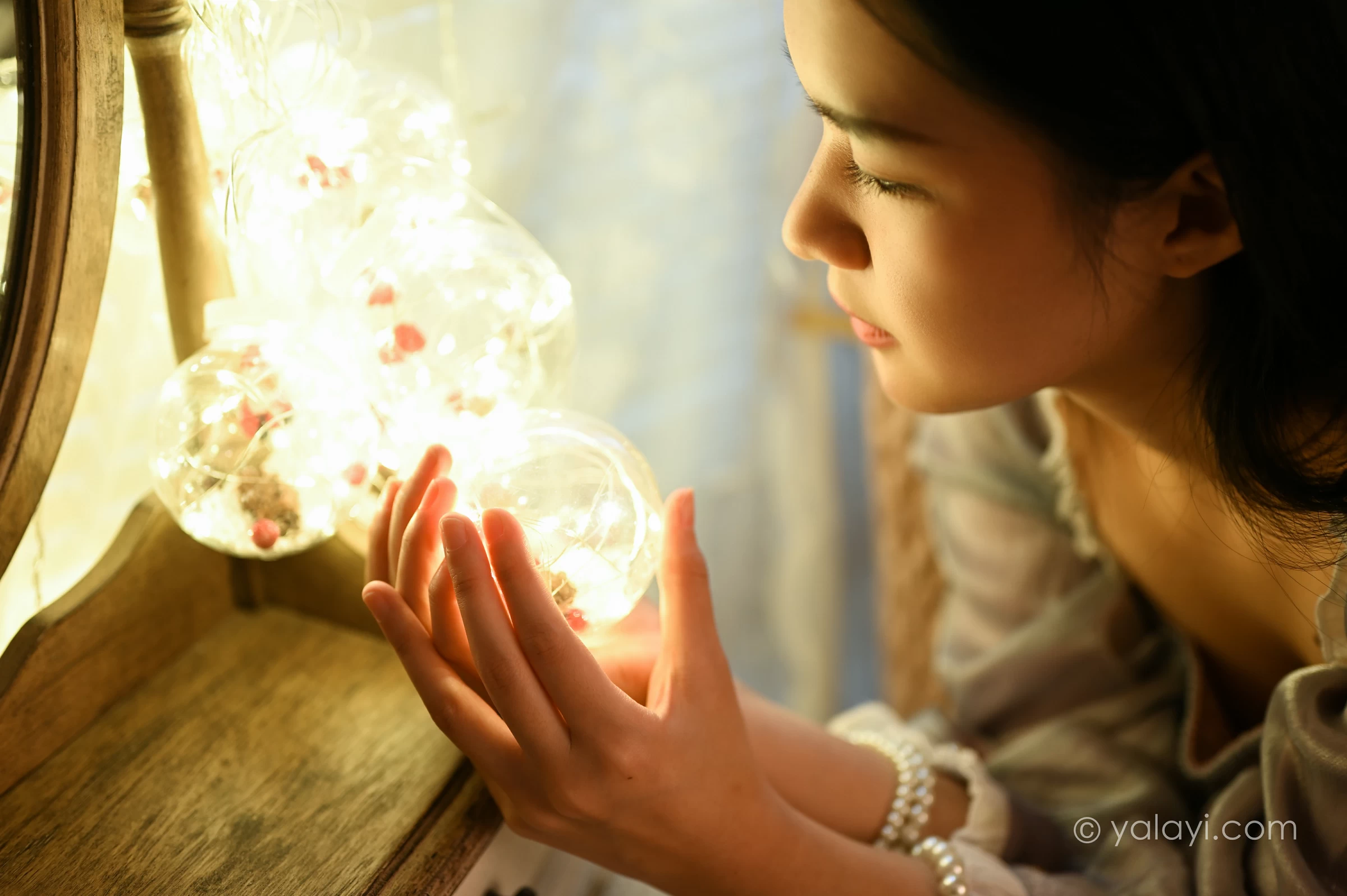 [YALAYI雅拉伊]NO.744 《平安夜有我》 虞艺 灰色透视公主制服裙写真第11张