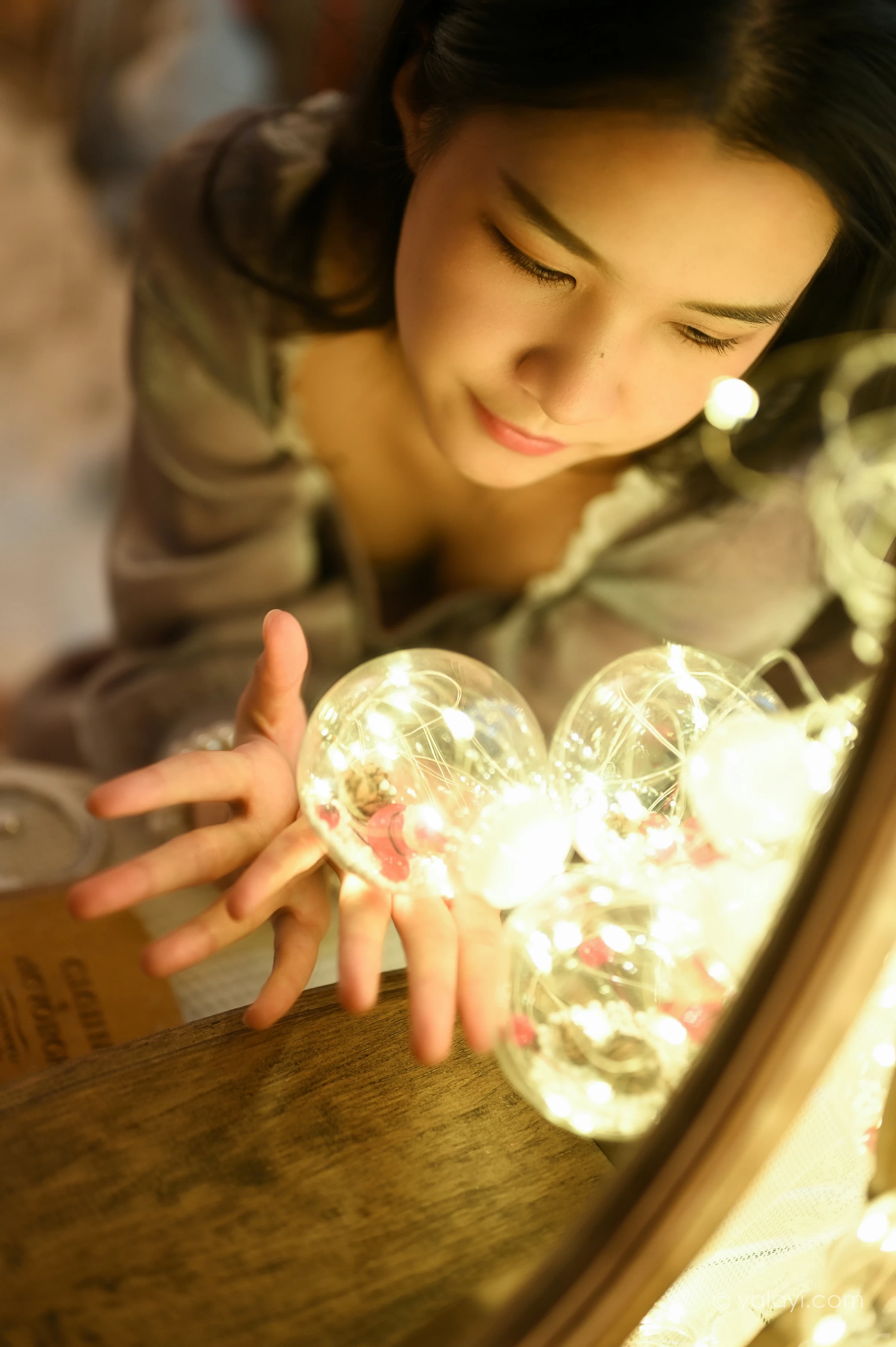 [YALAYI雅拉伊]NO.744 《平安夜有我》 虞艺 灰色透视公主制服裙写真第12张