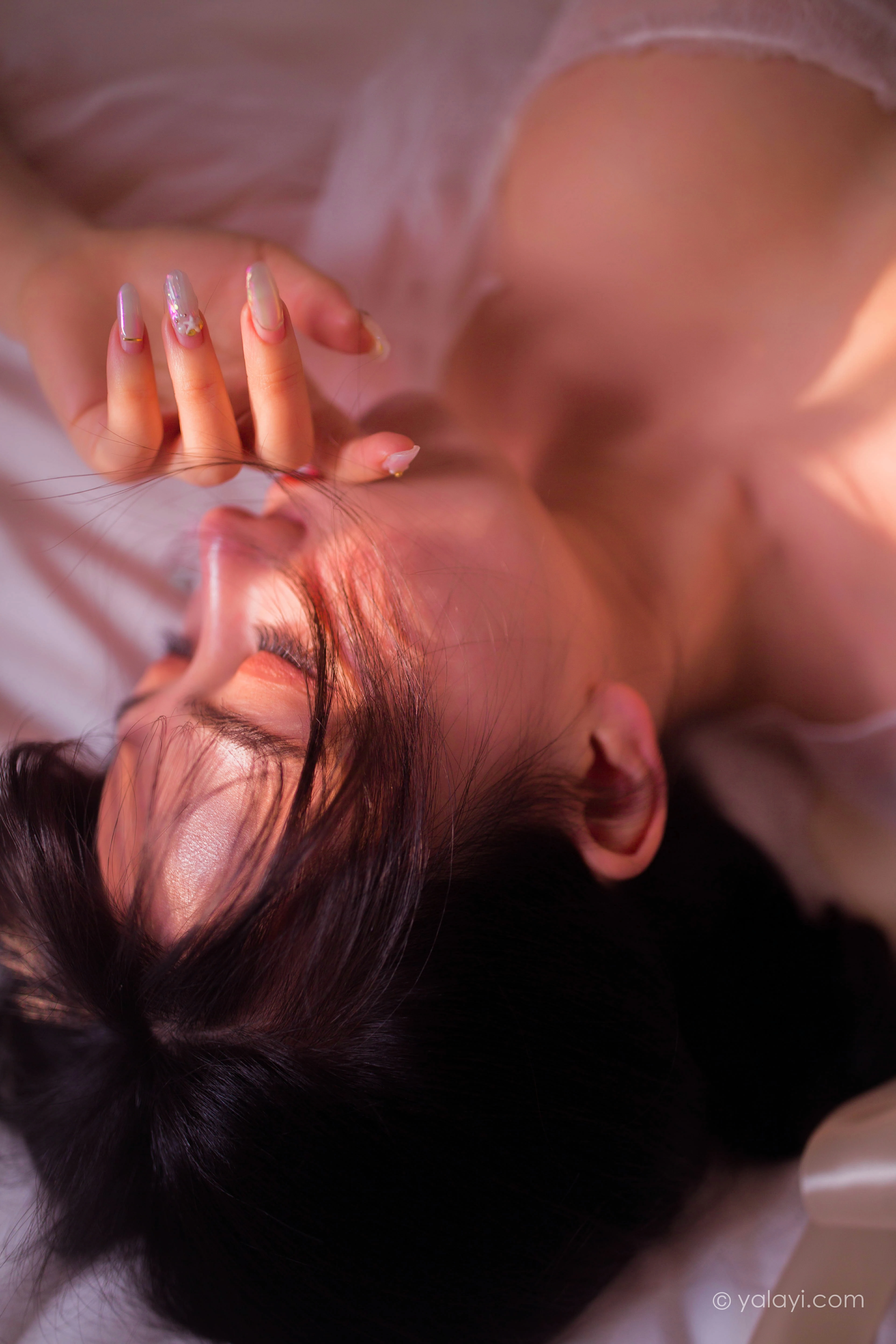 [YALAYI雅拉伊]NO.774 春暖闺香浓 琳达 白色透视睡衣加情趣内衣性感私房写真集第6张