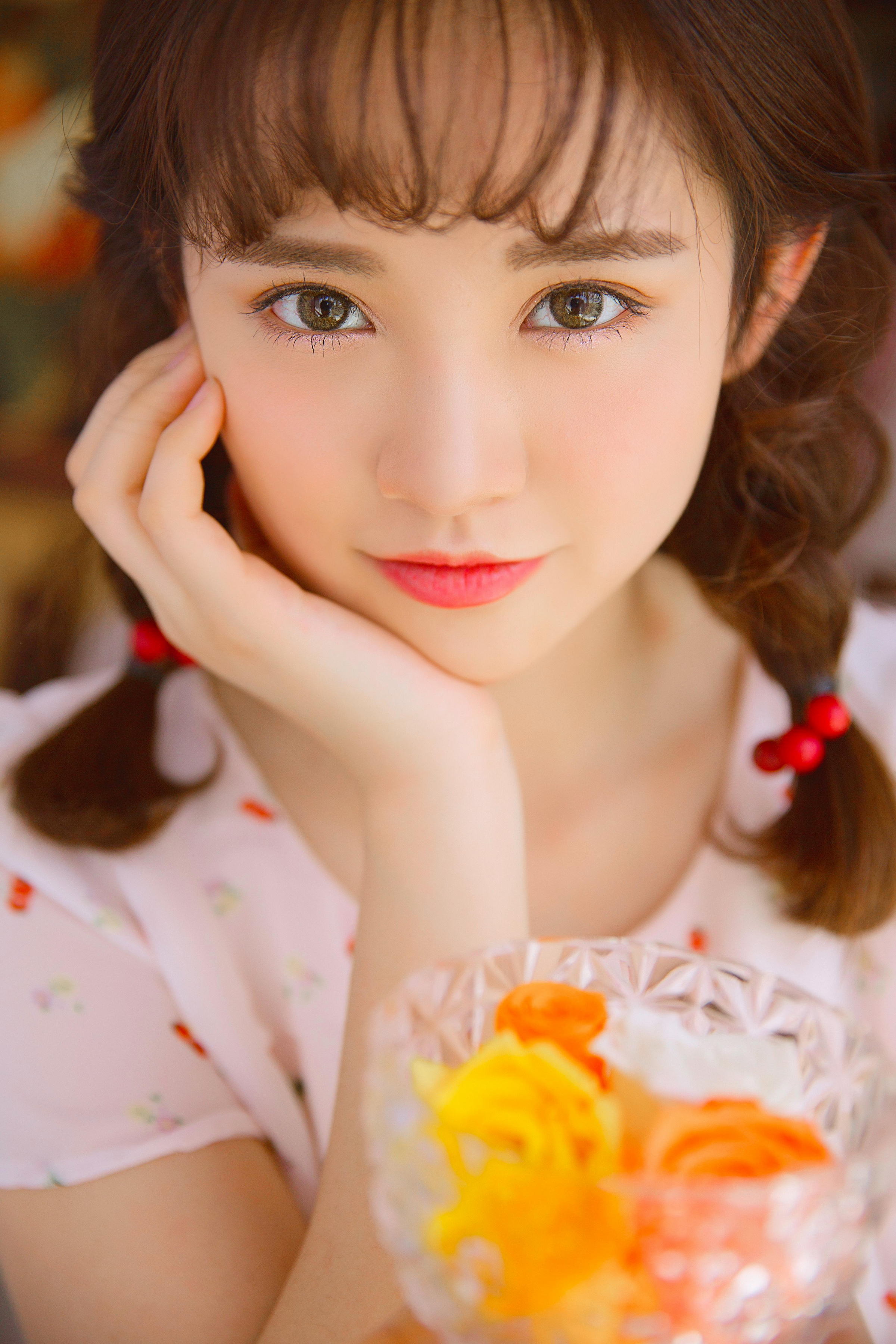 [YALAYI雅拉伊]2022.05.26 甜美少女 白色透视蕾丝连衣裙居家清纯写真集第5张