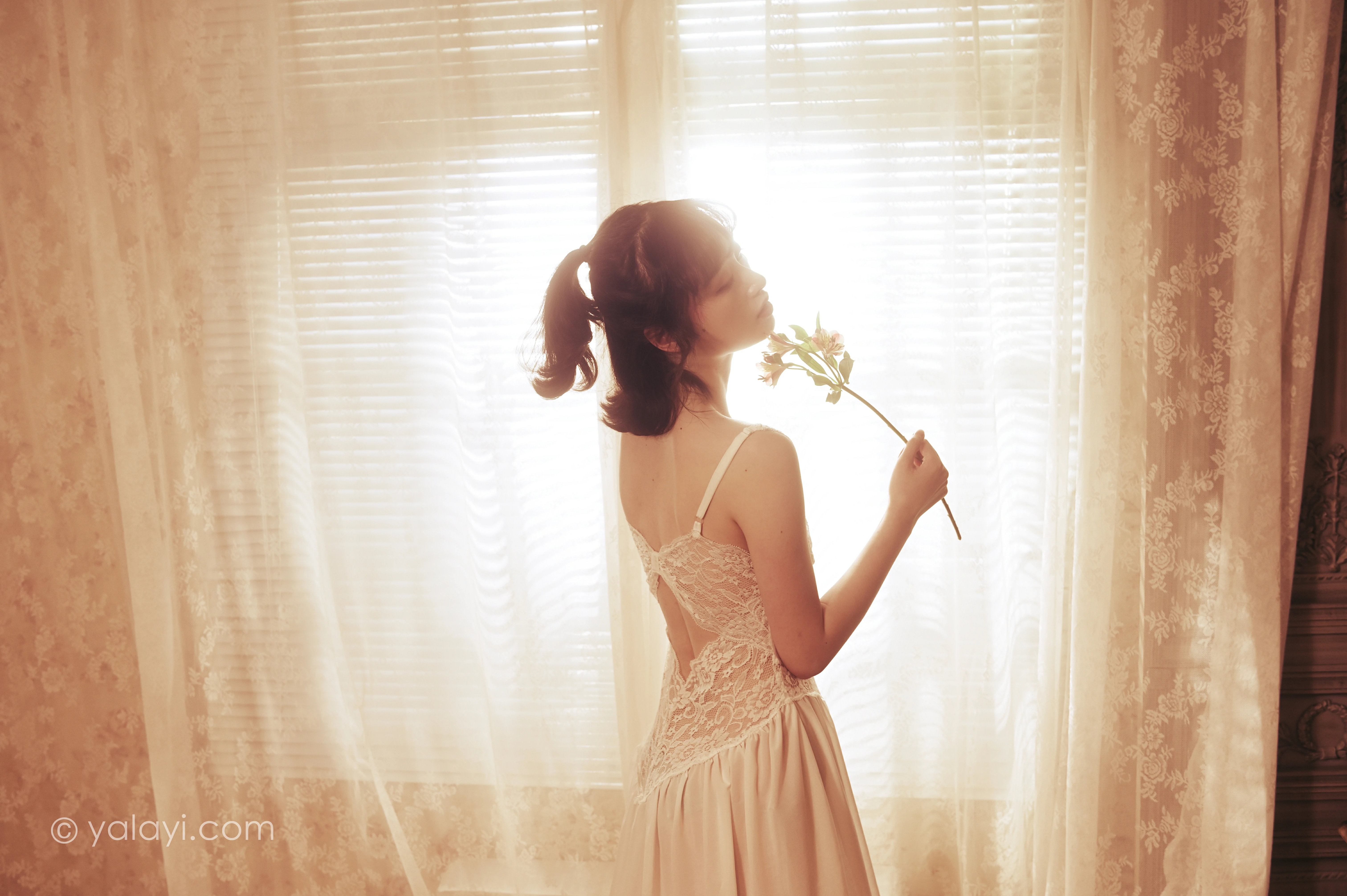 [YALAYI雅拉伊]NO.780 也曾优雅 京京 白色透视蕾丝连衣裙性感写真集第8张