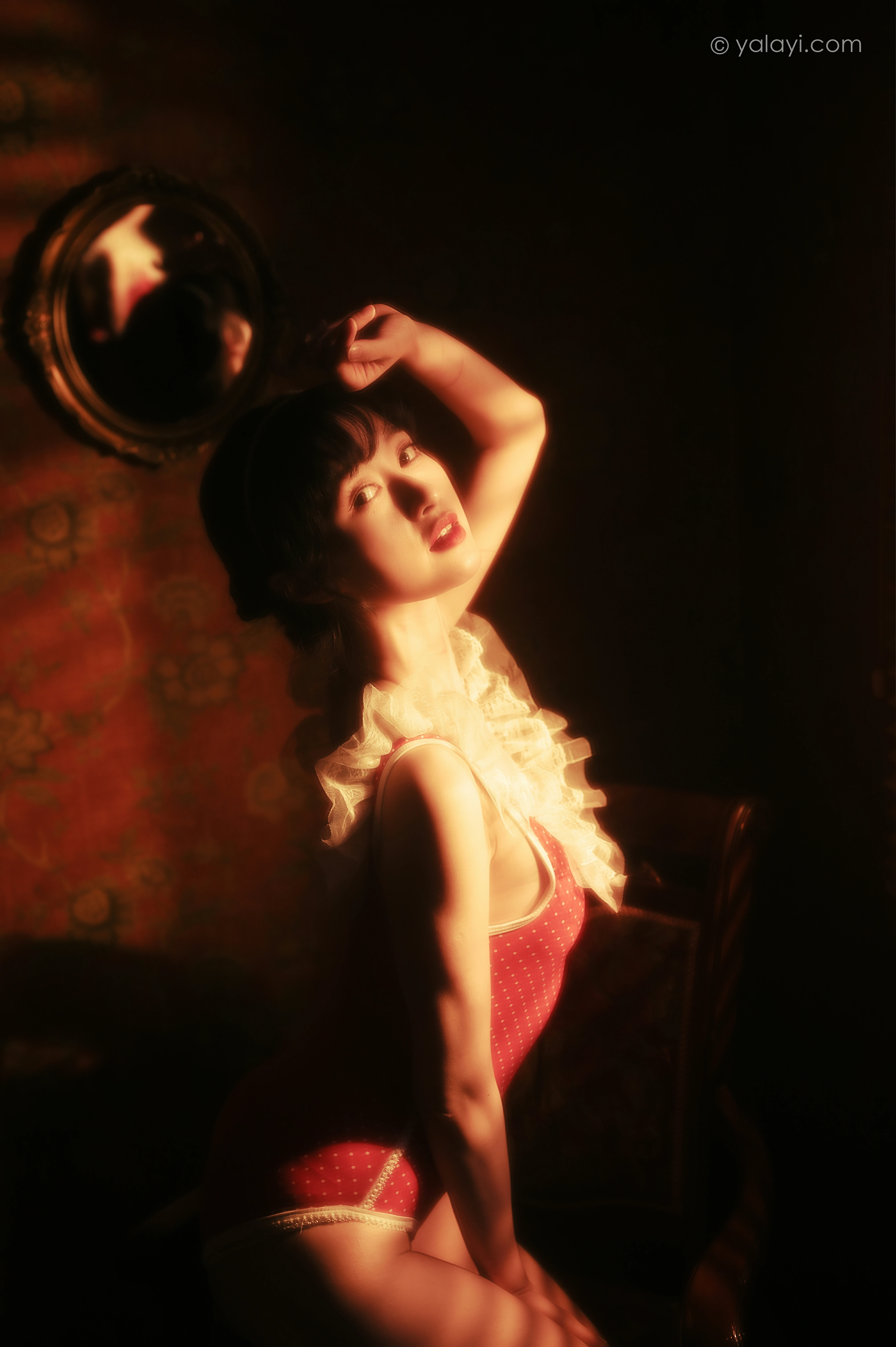 [YALAYI雅拉伊]NO.787 红颜旧梦 京京 红色紧身连体内衣性感私房写真集第3张