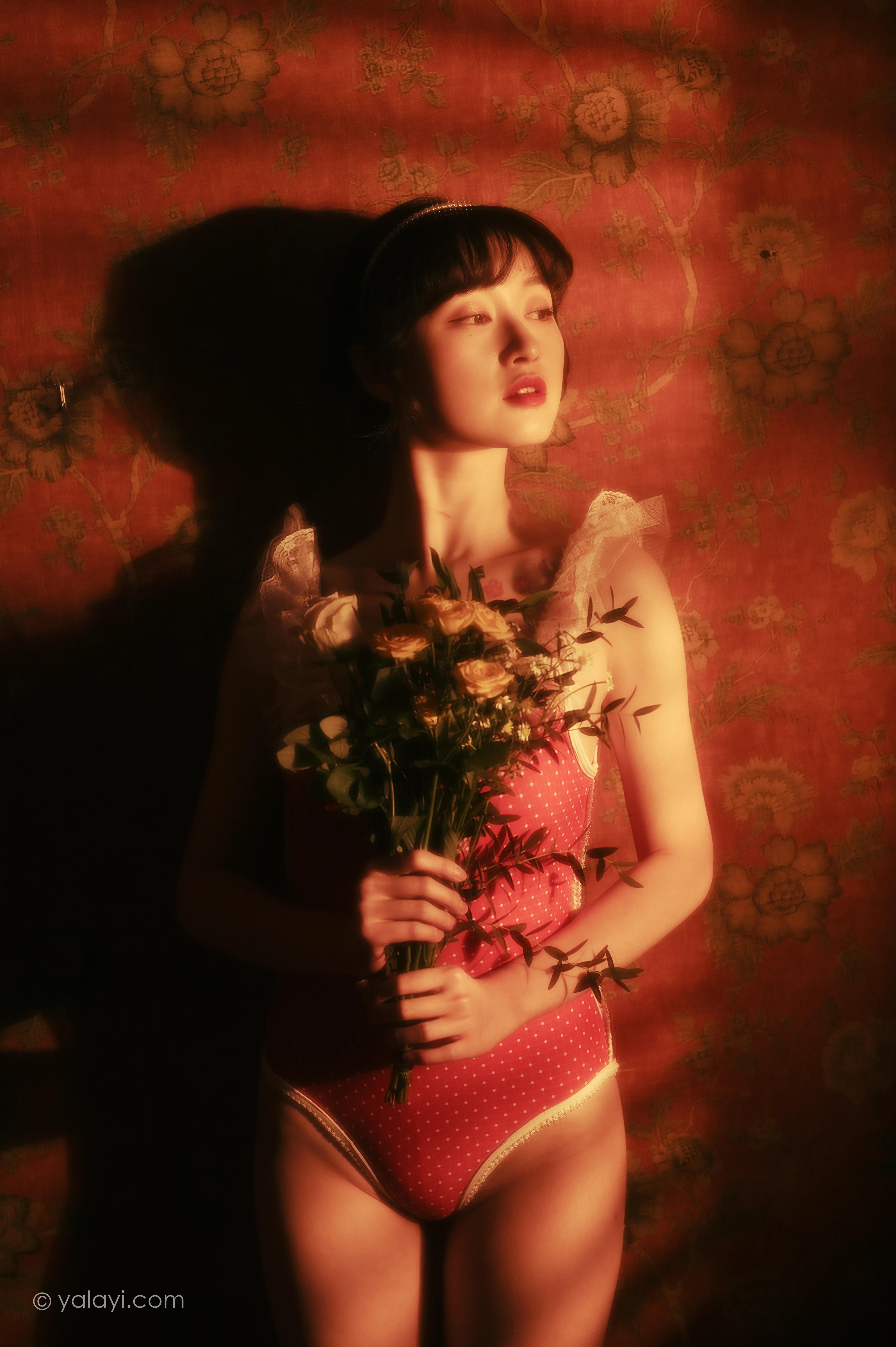 [YALAYI雅拉伊]NO.787 红颜旧梦 京京 红色紧身连体内衣性感私房写真集第8张