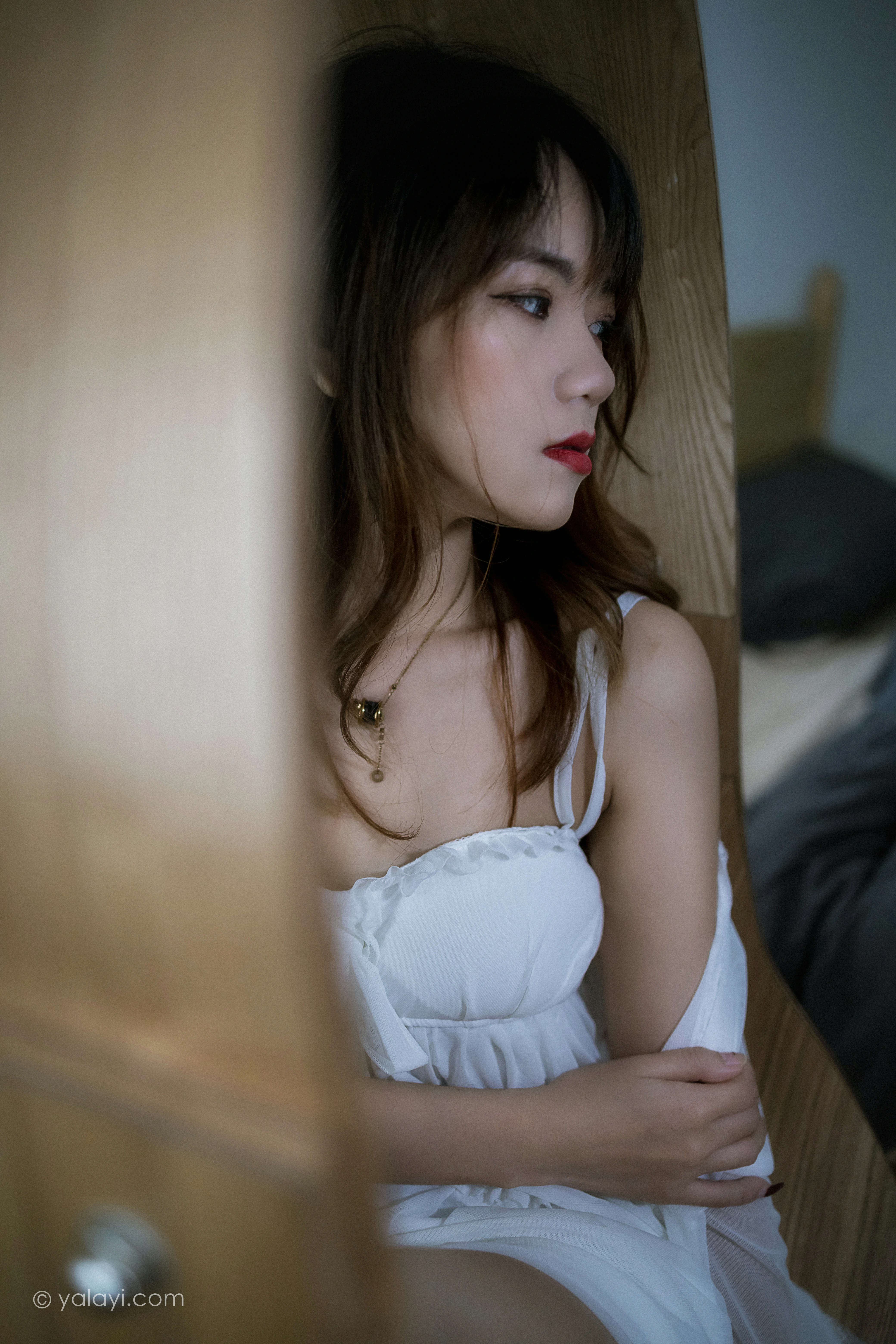 [YALAYI雅拉伊]NO.759 灰色空间 樊梵 白色透视蕾丝睡衣性感私房写真集第5张