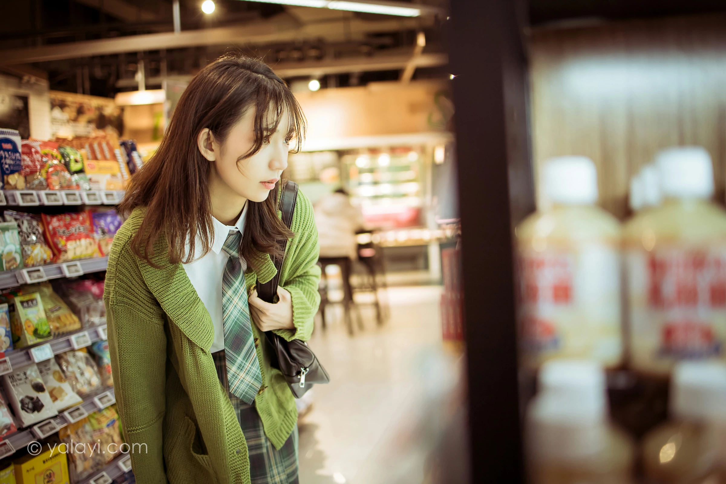 [YALAYI雅拉伊]NO.753 一起补习的日子 果果 连身外套与JK制服加格子短裙清纯写真集第13张