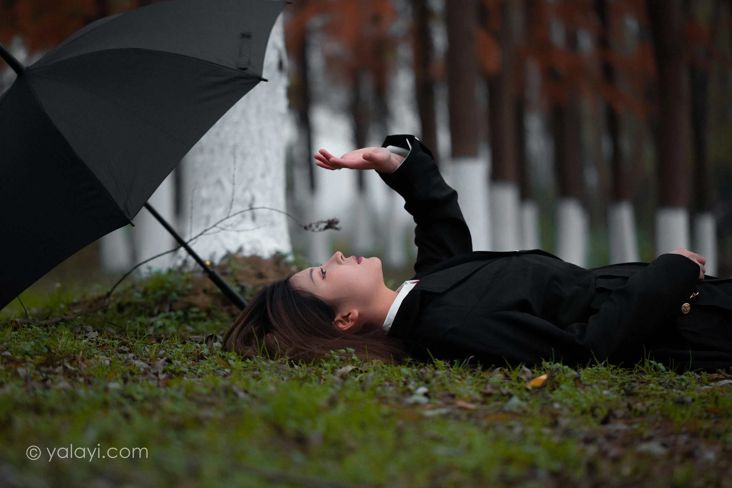[YALAYI雅拉伊]NO.748 《冬恋》 梦涵 黑色JK制服与短裙加黑丝美腿清纯写真集第11张