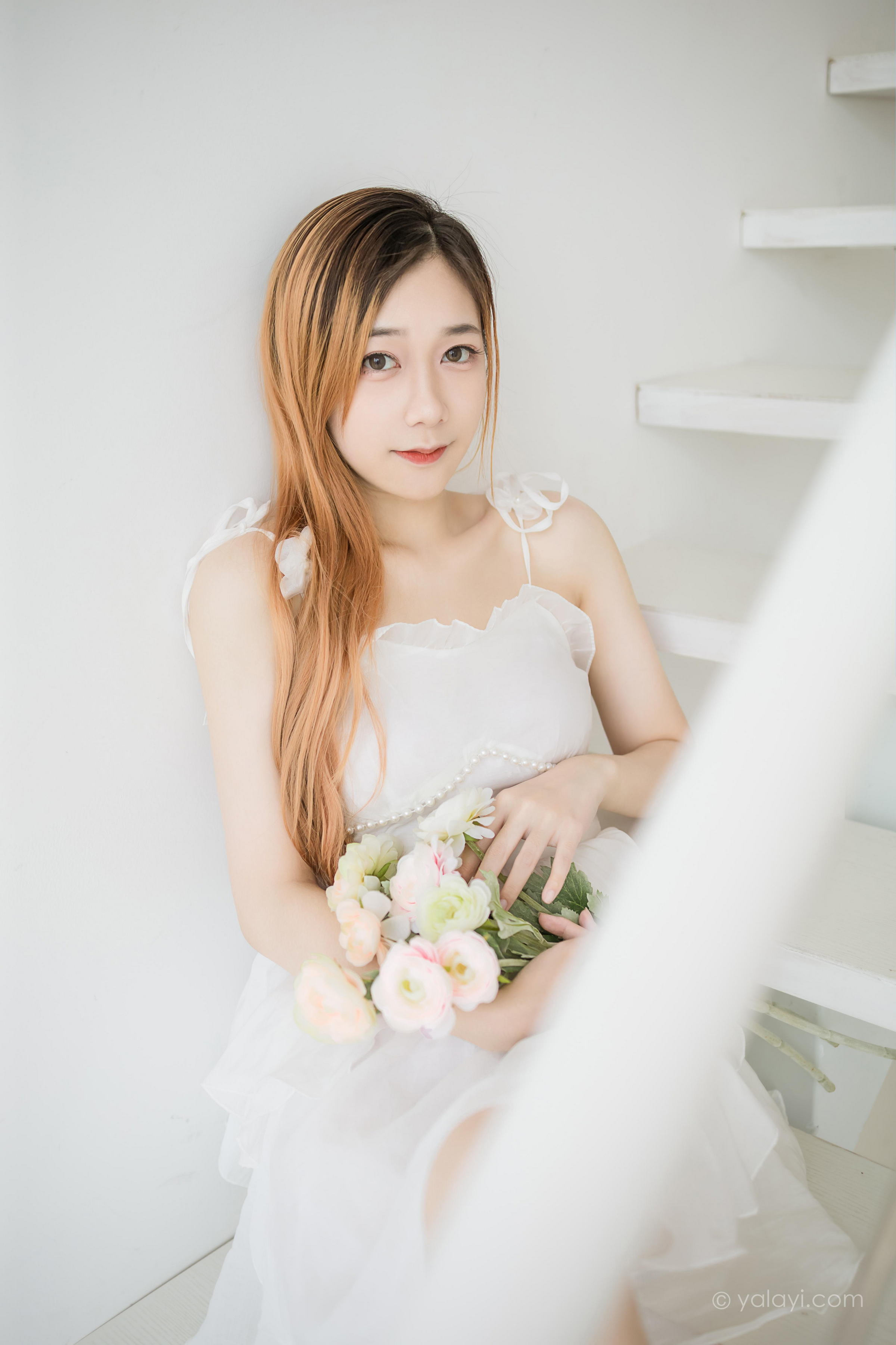 [YALAYI雅拉伊]2022.12.03 白衣丽人 夜夜 白色吊带透视连衣裙居家清纯写真集第11张