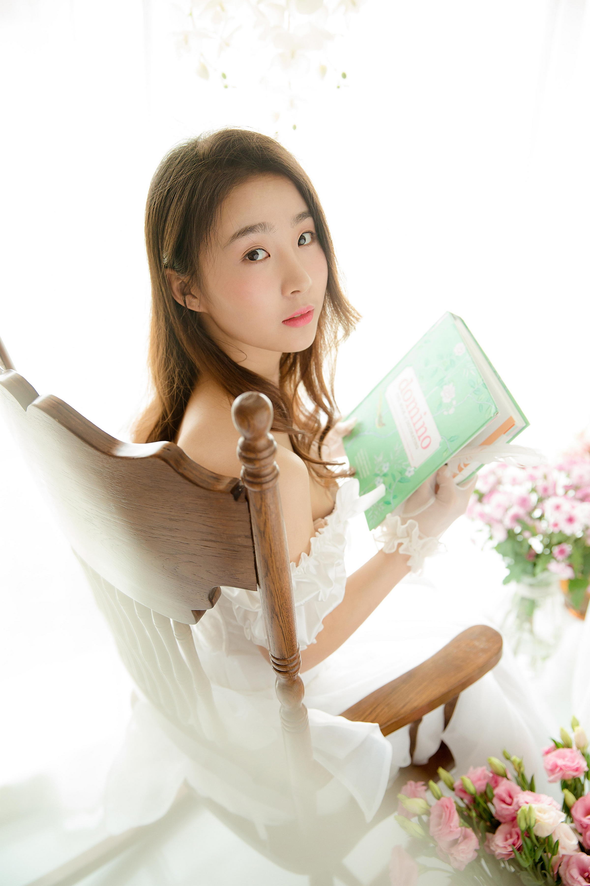 [YALAYI雅拉伊]2022.12.26 如影相随 清纯少女 灰色高中女生制服与白色小背心加安全短裤私房写真集第6张