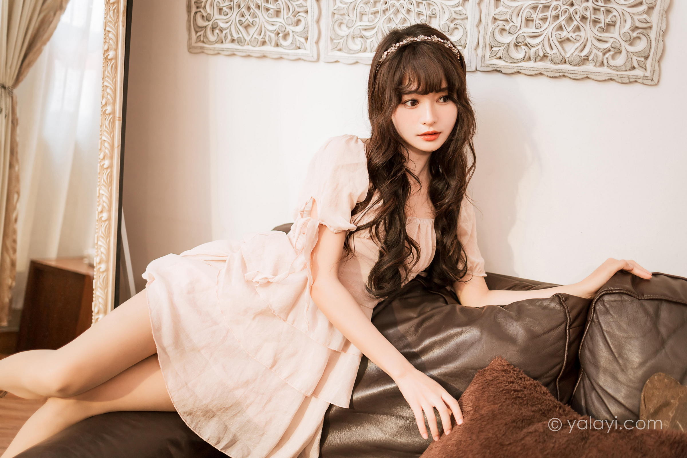 [YALAYI雅拉伊]2023.02.12 我的写真女友 小亭 粉色复古连衣裙居家清纯写真集第8张