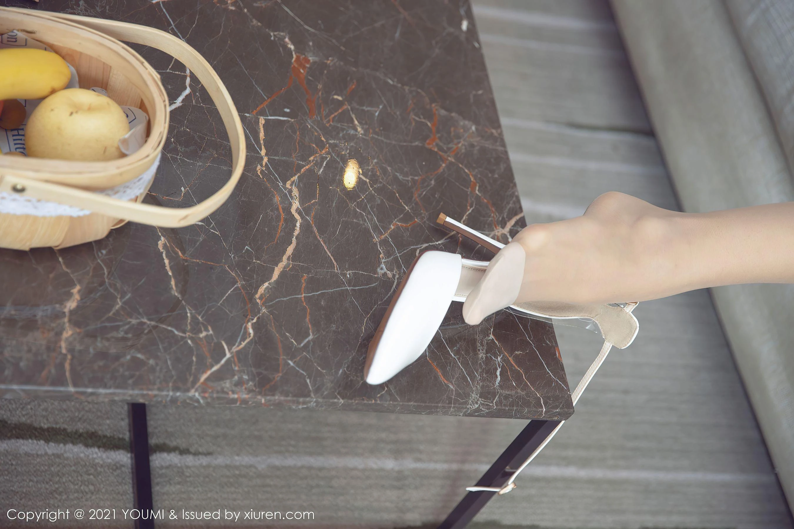 尤蜜荟YouMi Vol.646 蓝夏Akasha &娇媚的身姿第15张