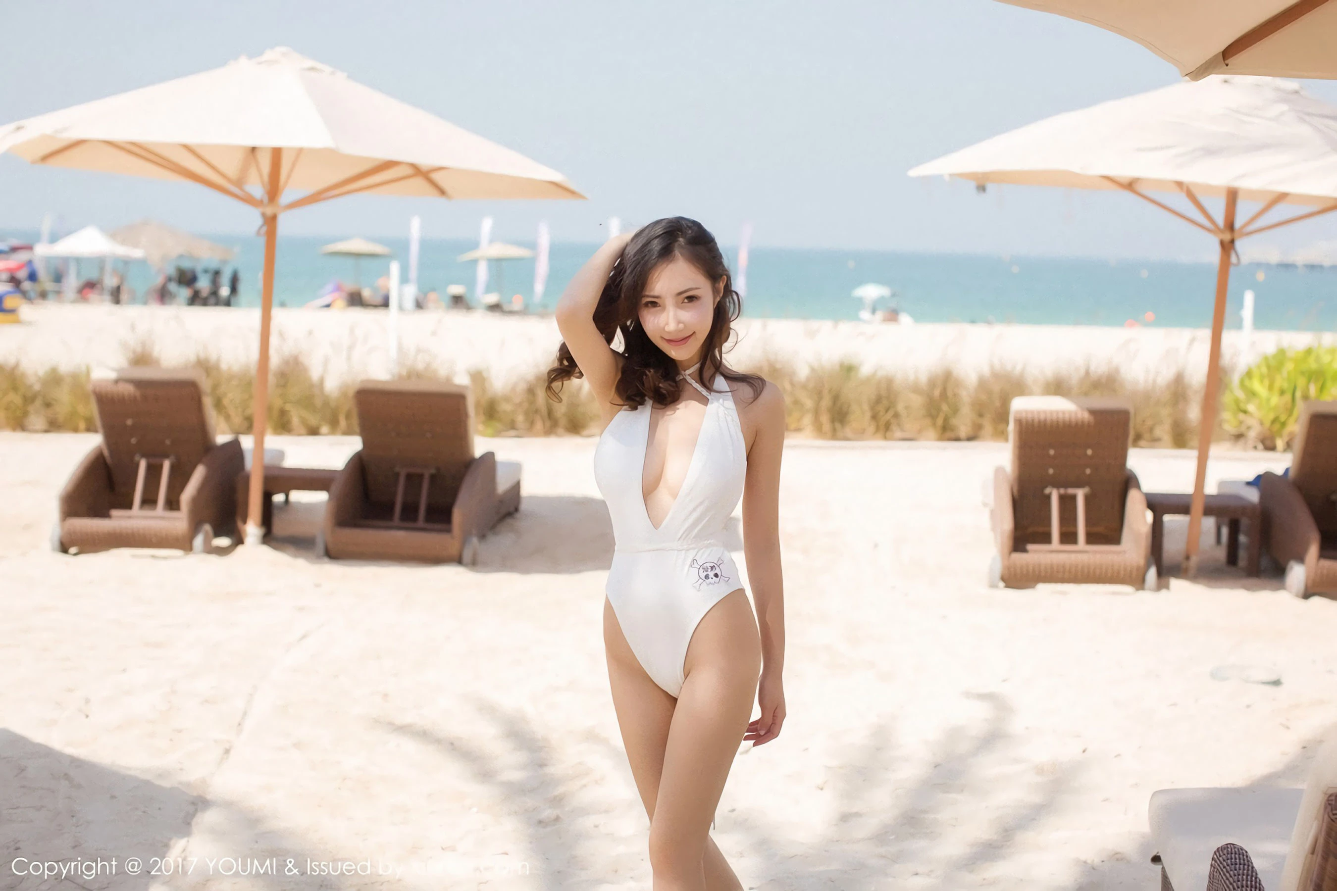 Yumi-尤美《迪拜旅拍 沙滩女神》 尤蜜荟YouMi Vol.078第10张
