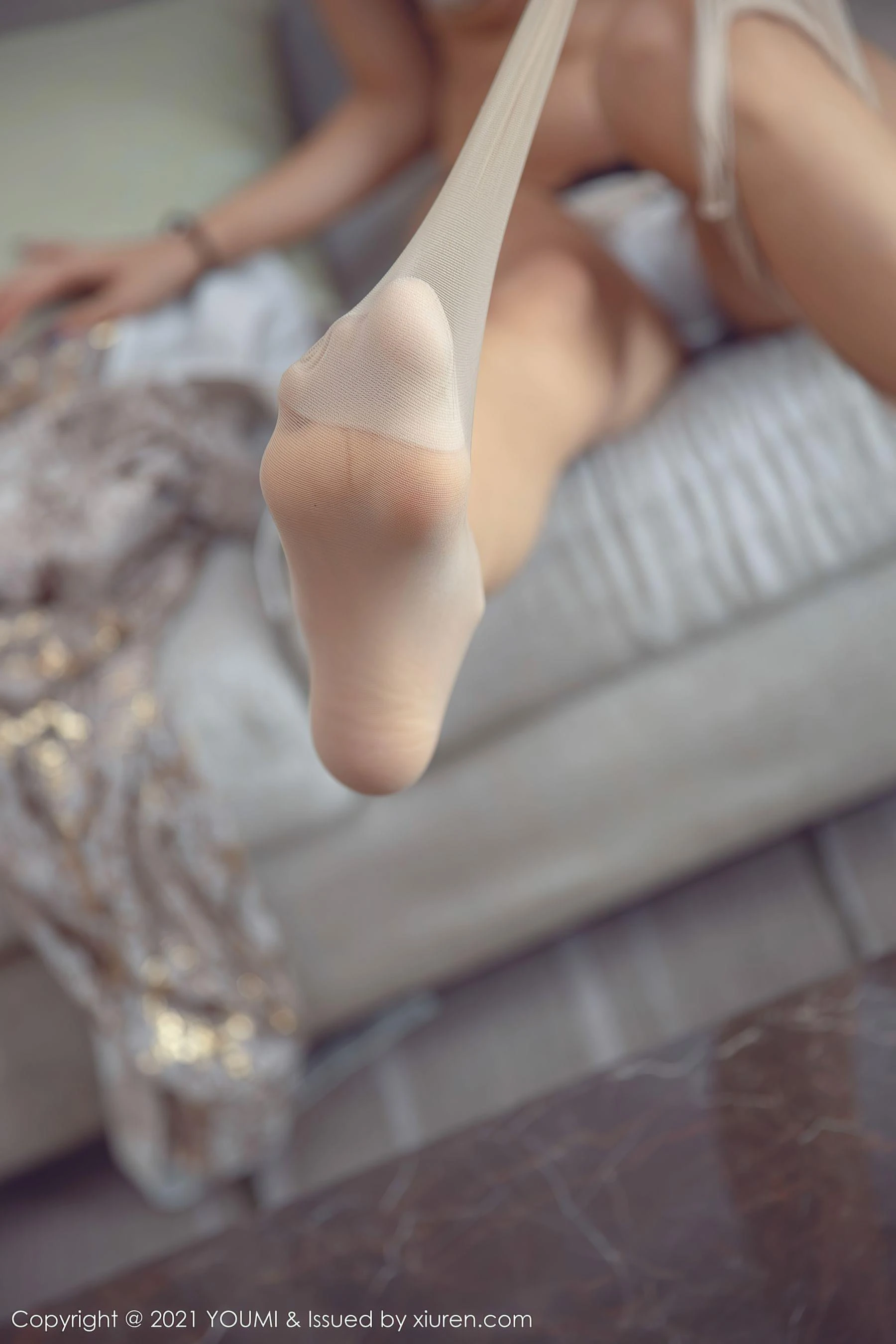 尤蜜荟YouMi Vol.646 蓝夏Akasha &娇媚的身姿第8张