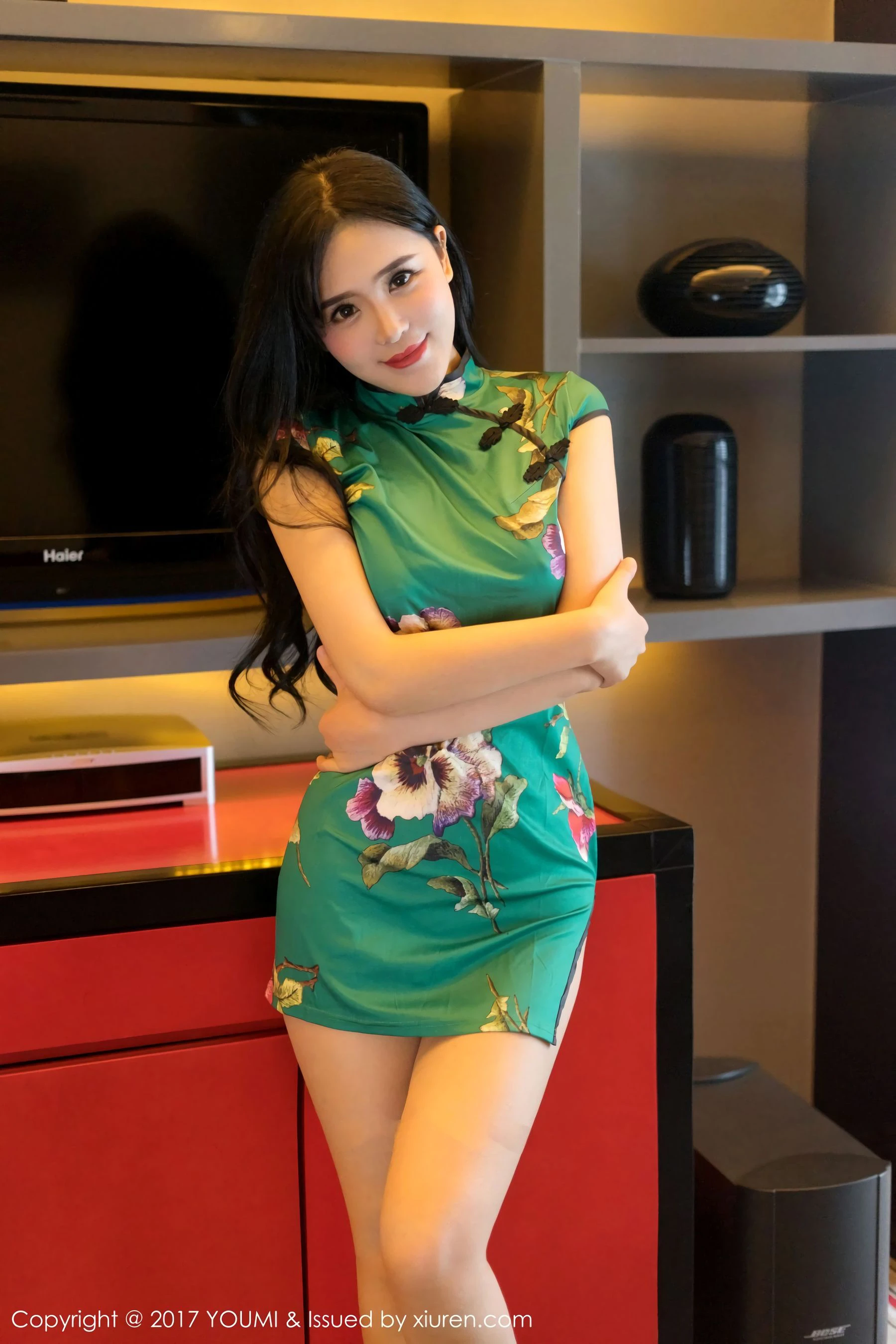 女神@刘钰儿旗袍系列 尤蜜荟YouMi Vol.073第4张