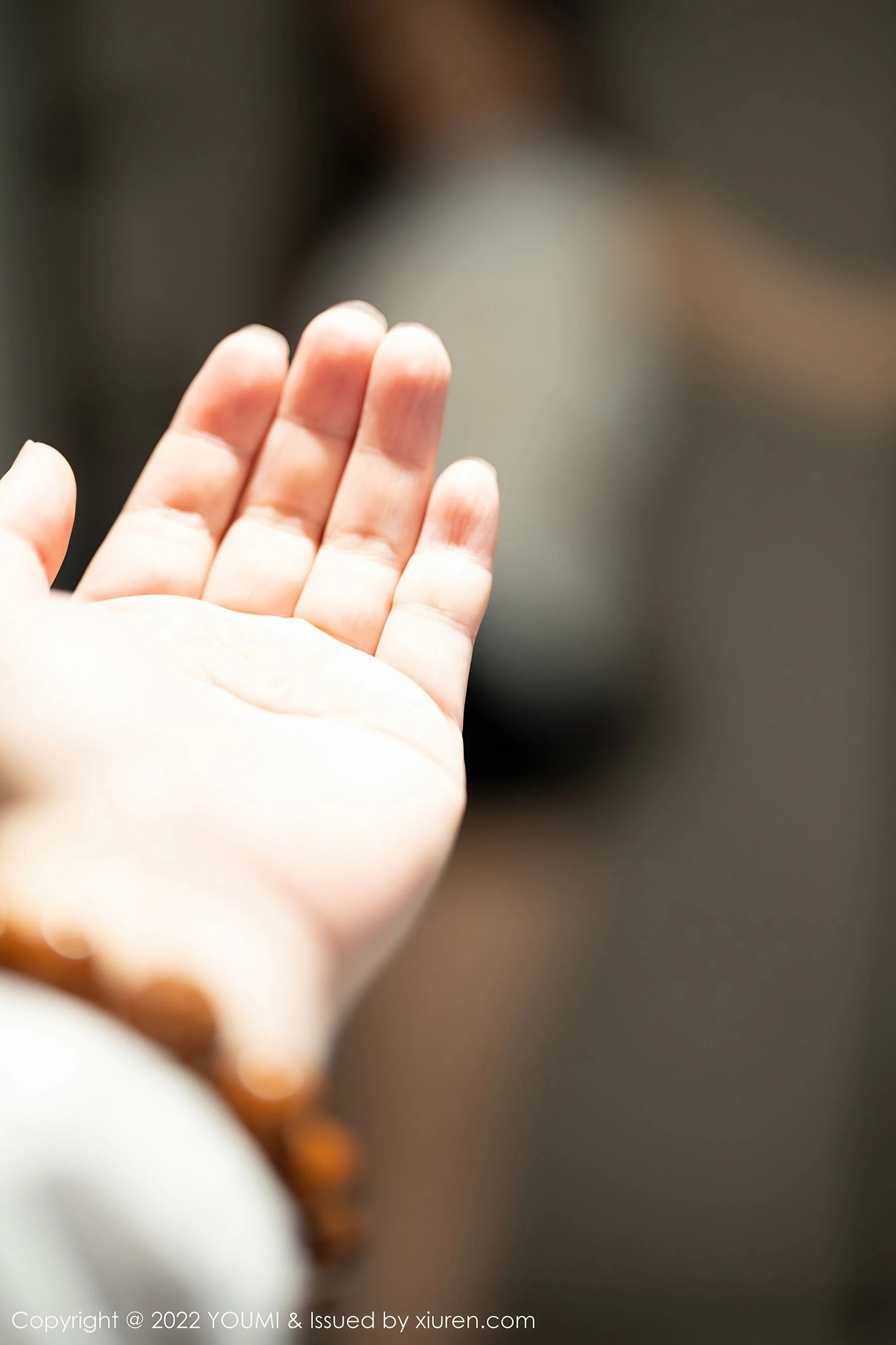 尤蜜荟 VOL.832 奶瓶土肥圆矮挫丑黑穷 丝袜美臀第24张