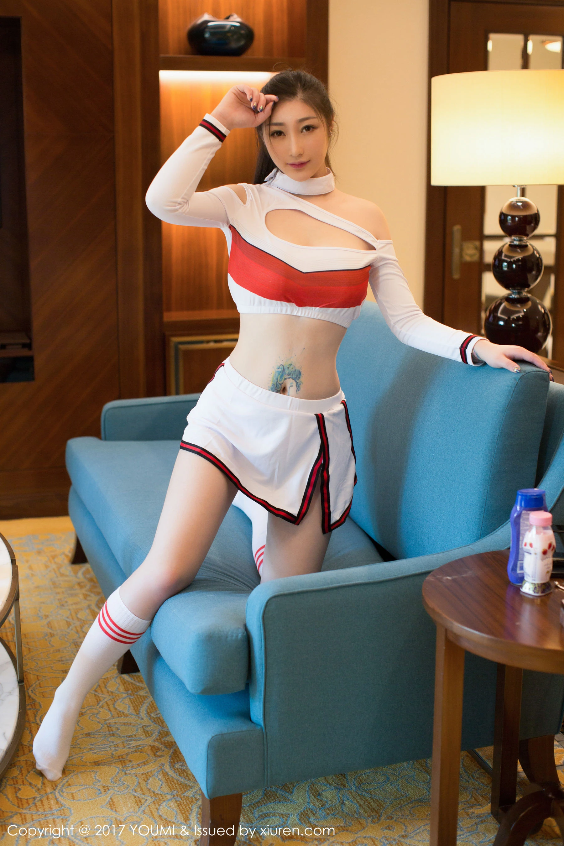 妲己_Toxic《制服+真空金属链》 尤蜜荟 VOL.090第7张