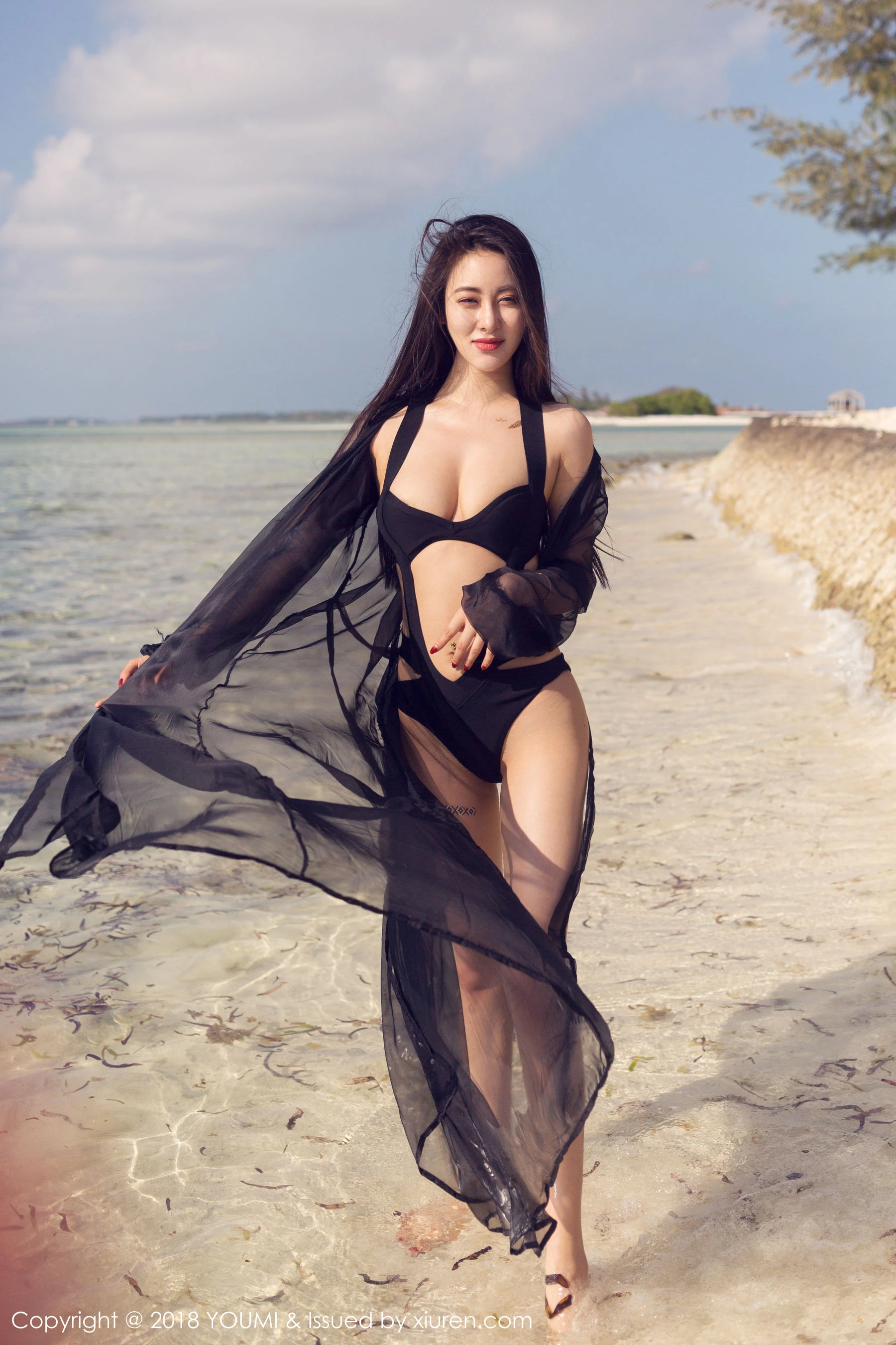 御姐女神@穆菲菲《马尔代夫旅拍》第三套 尤蜜荟YouMi Vol.110第15张