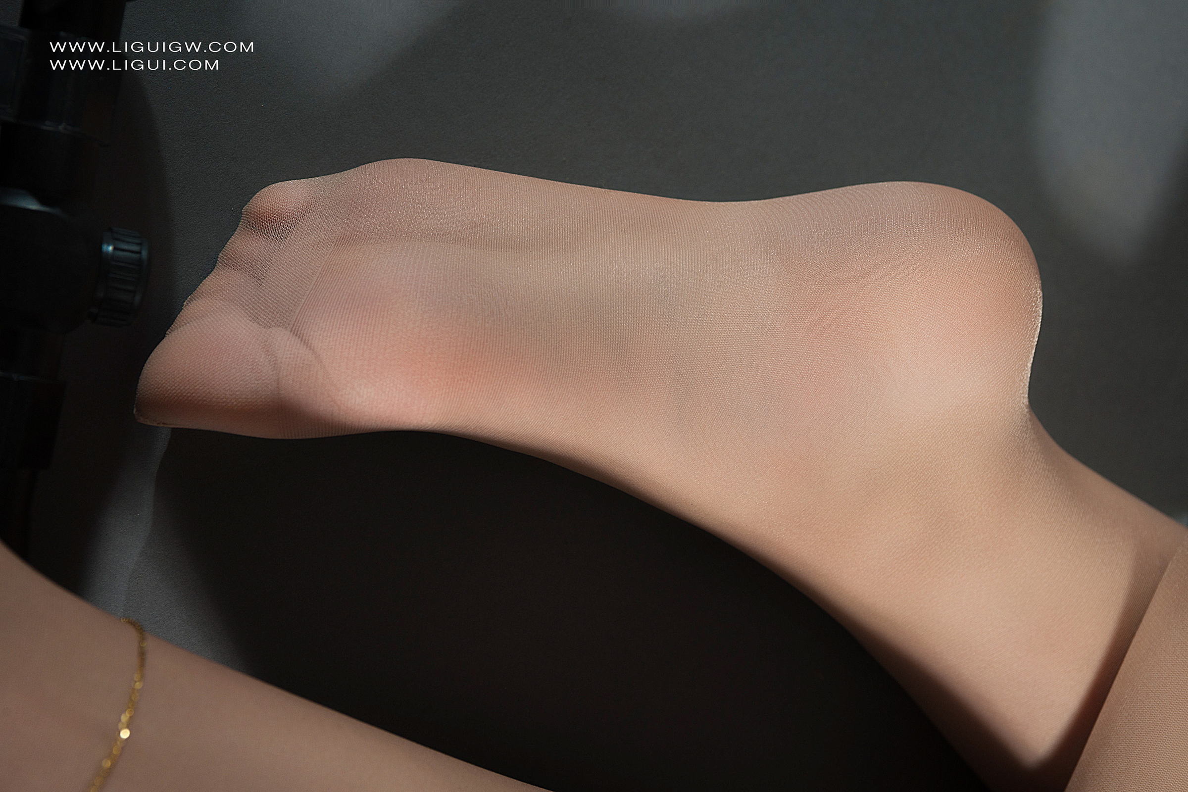 [Ligui丽柜] 2025.10.29《丝袜美脚女特种兵的诱惑》雪糕第19张