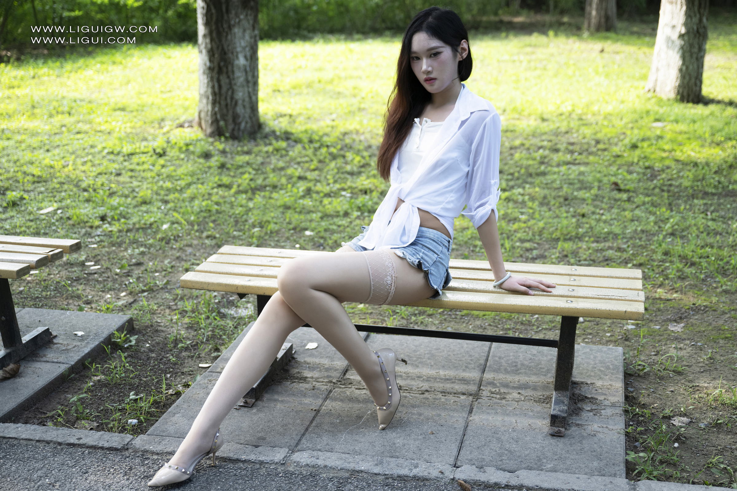 [Ligui丽柜] 2025.11.14 白纱透肤林中漫游 昆昆第2张