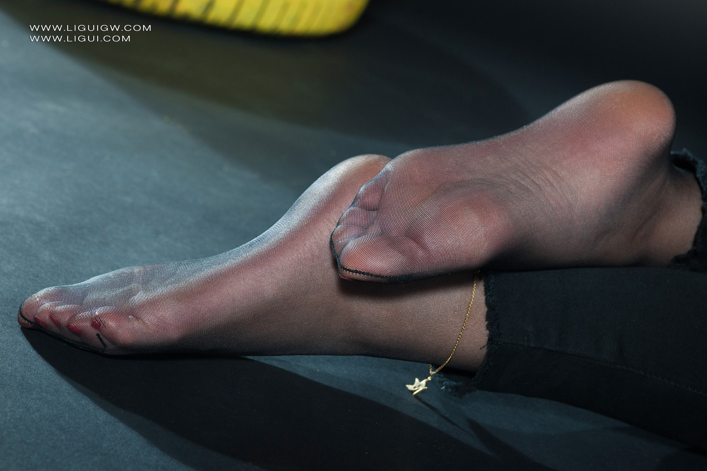 [Ligui丽柜] 2025.11.03《红与黑的激情碰撞》维拉 Weila第20张